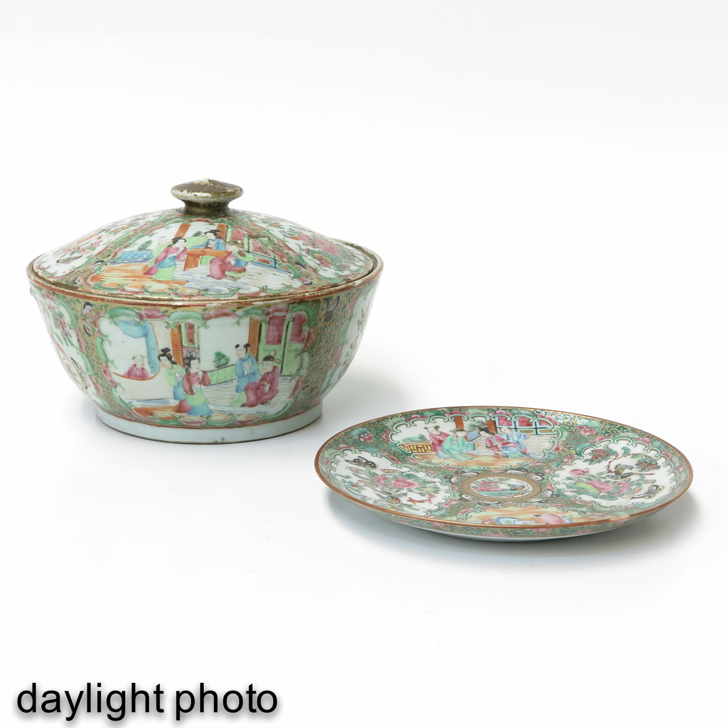 A Cantonese Covered Dish and Plate - Image 7 of 9