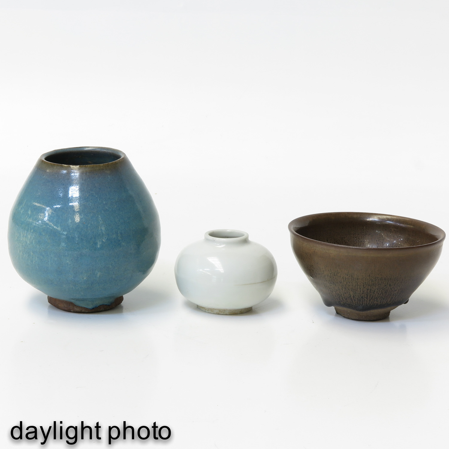 A Diverse Collection of Porcelain - Image 7 of 9