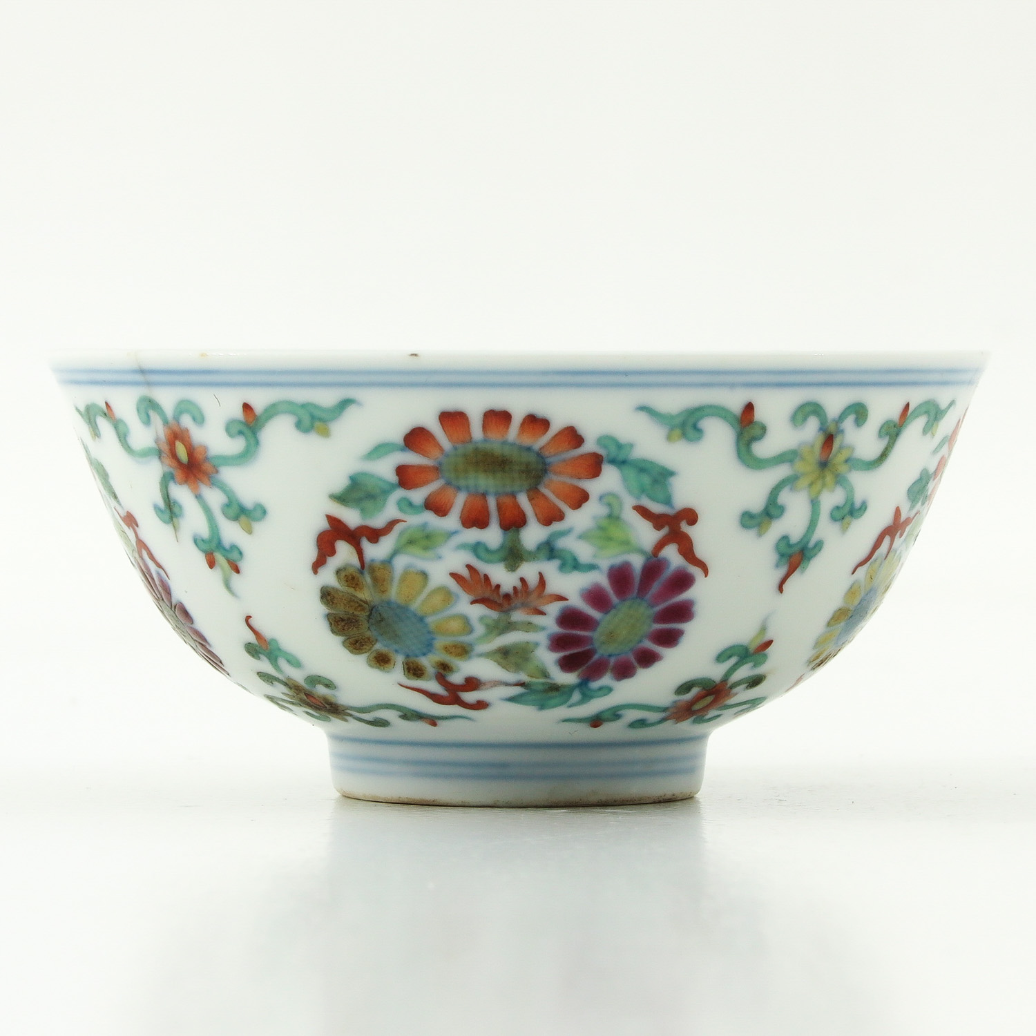 A Doucai Decor Cup - Image 4 of 10