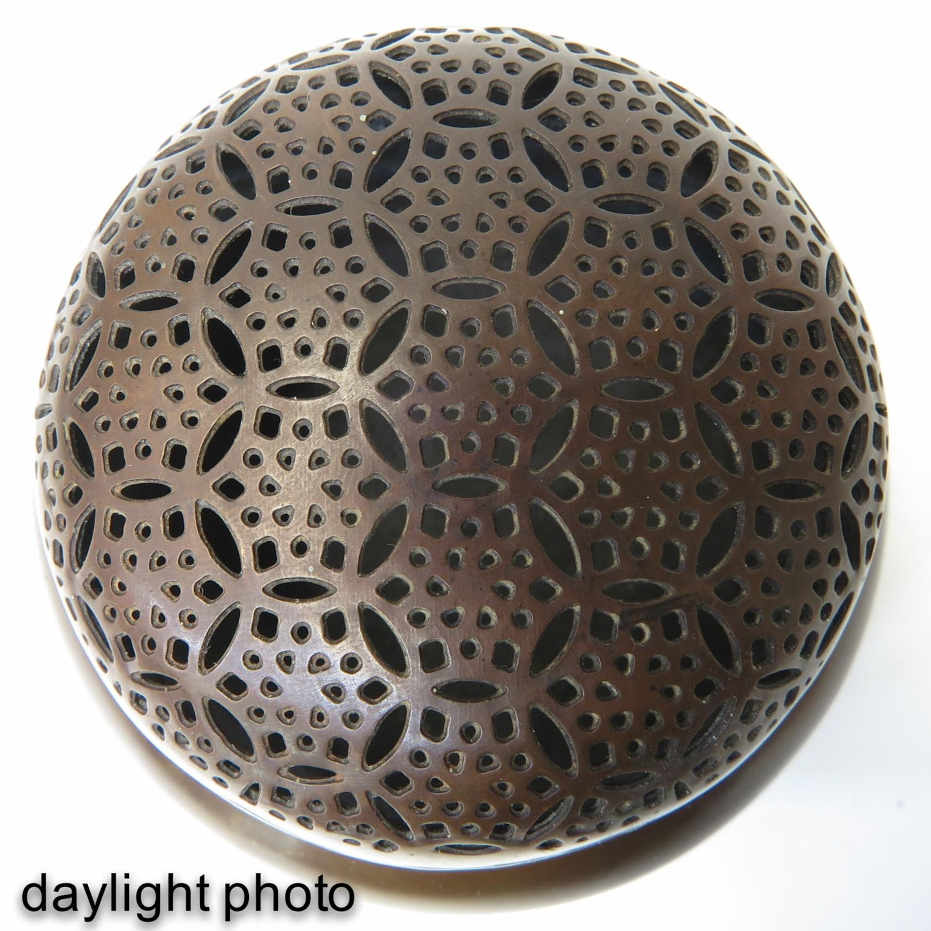 A Bronze Jar with Cover - Bild 10 aus 10