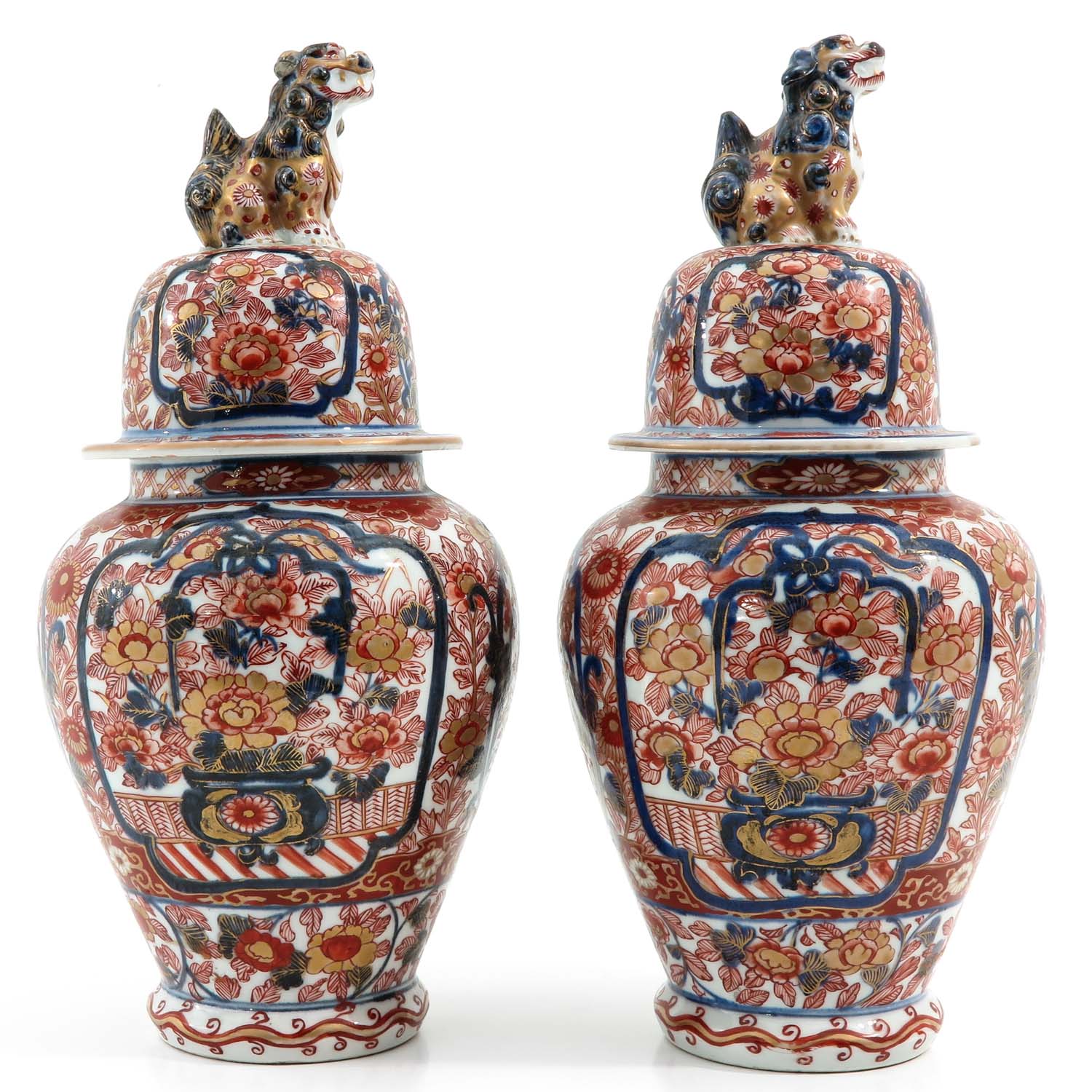 A Pair of Imari Vases and Covers - Image 3 of 10