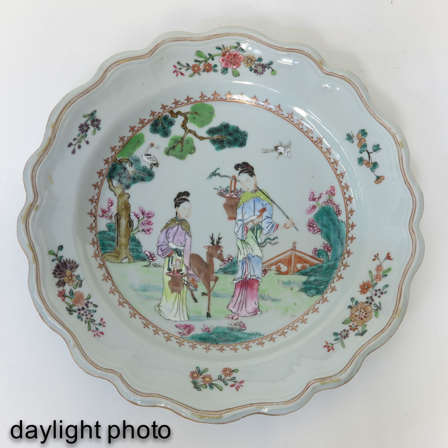 A Famille Rose Plate - Image 3 of 5