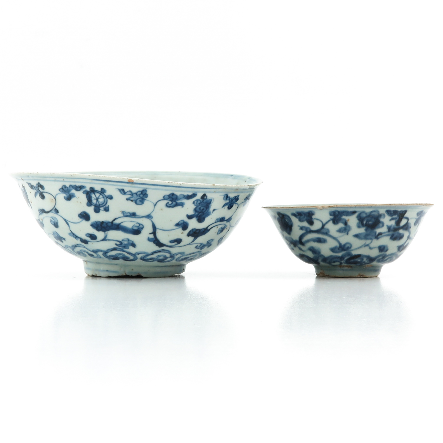 A Lot of 2 Blue and White Bowls - Image 3 of 10