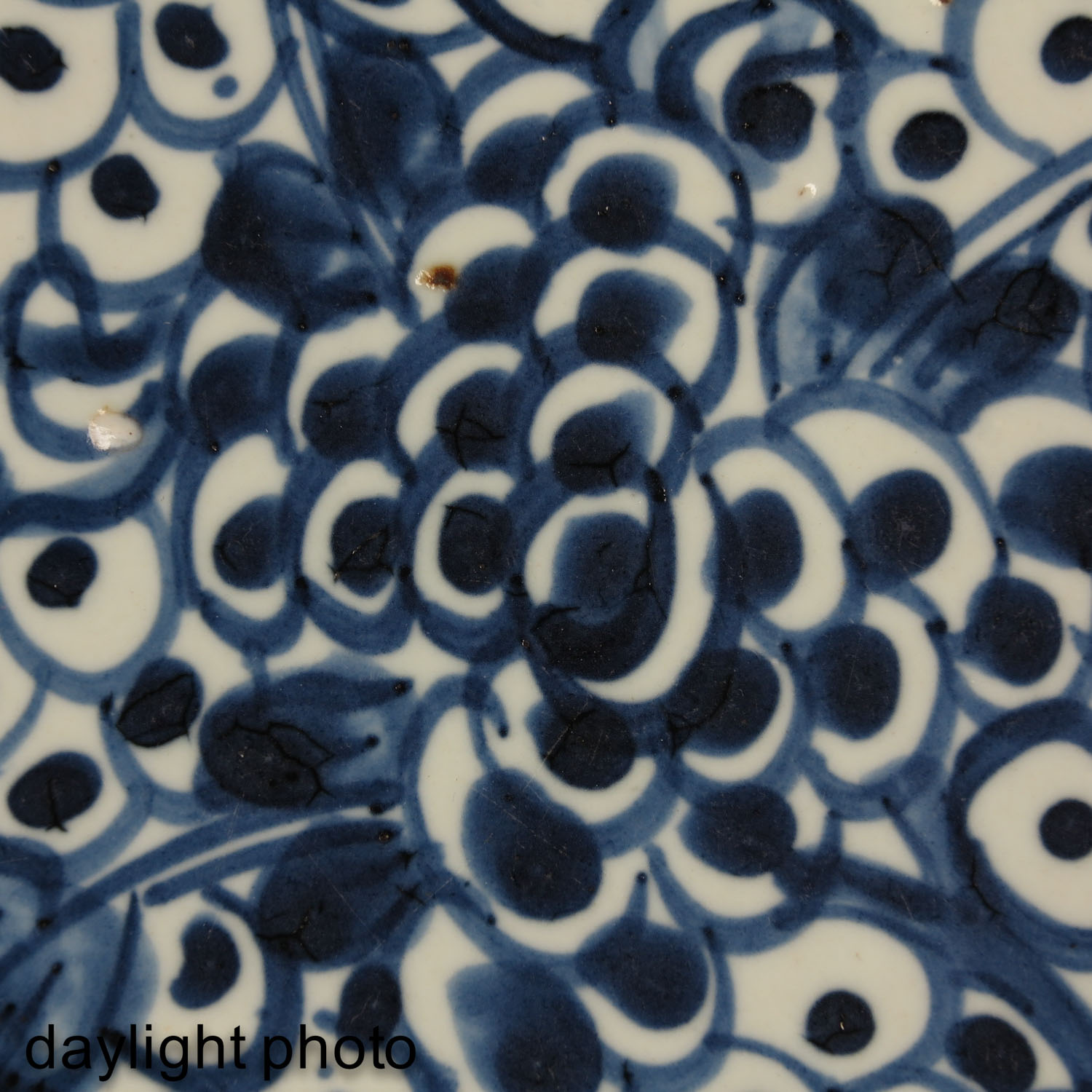 A Blue and White Charger - Image 7 of 7