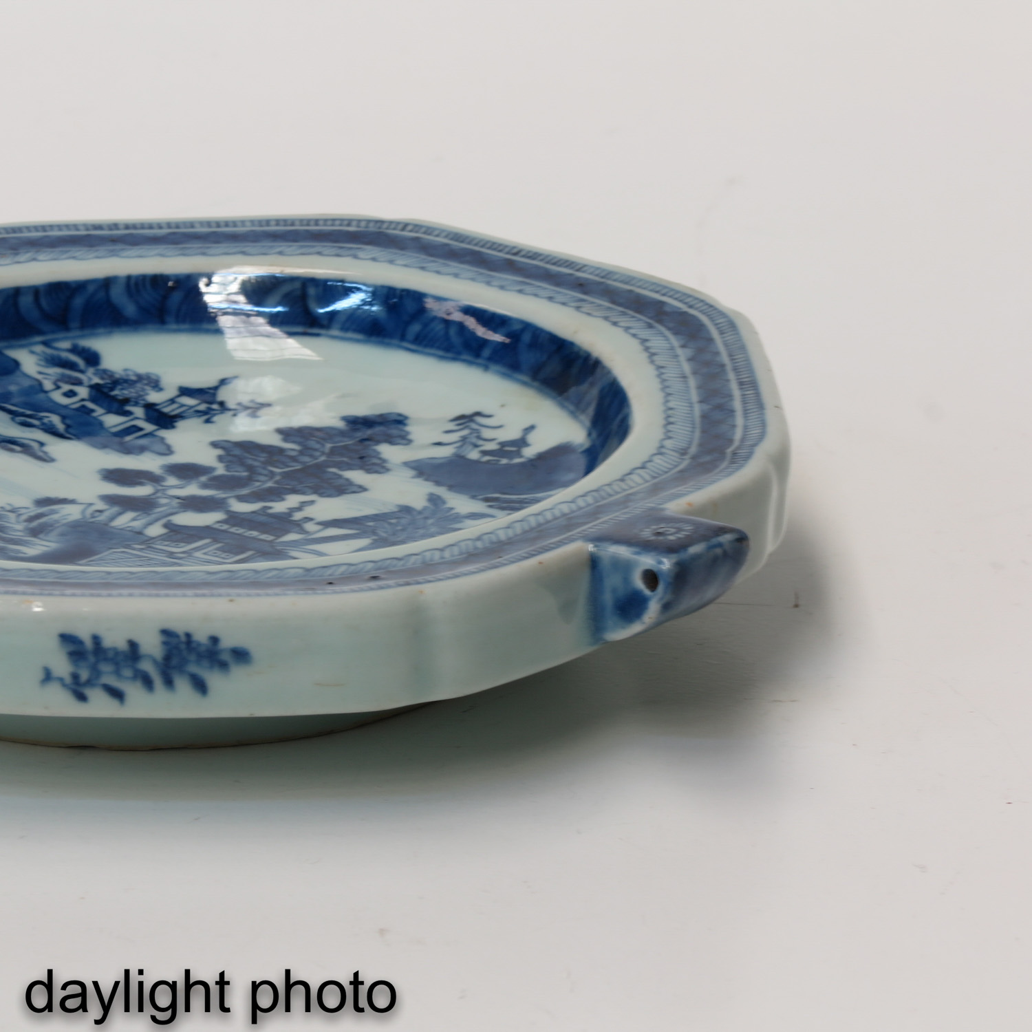 A Blue and White Plate Warmer - Image 6 of 6