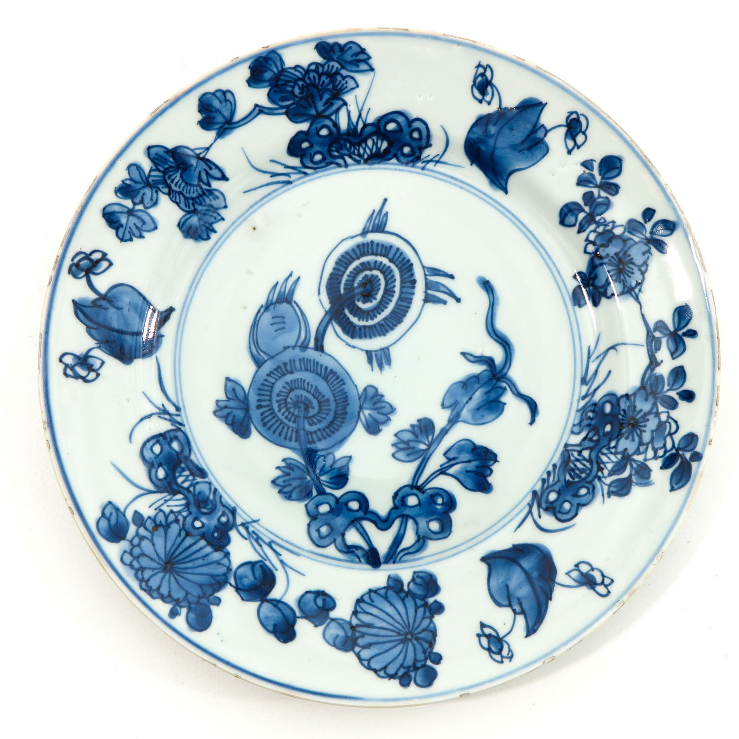 A Lot of 3 Blue and White Plates - Image 5 of 10