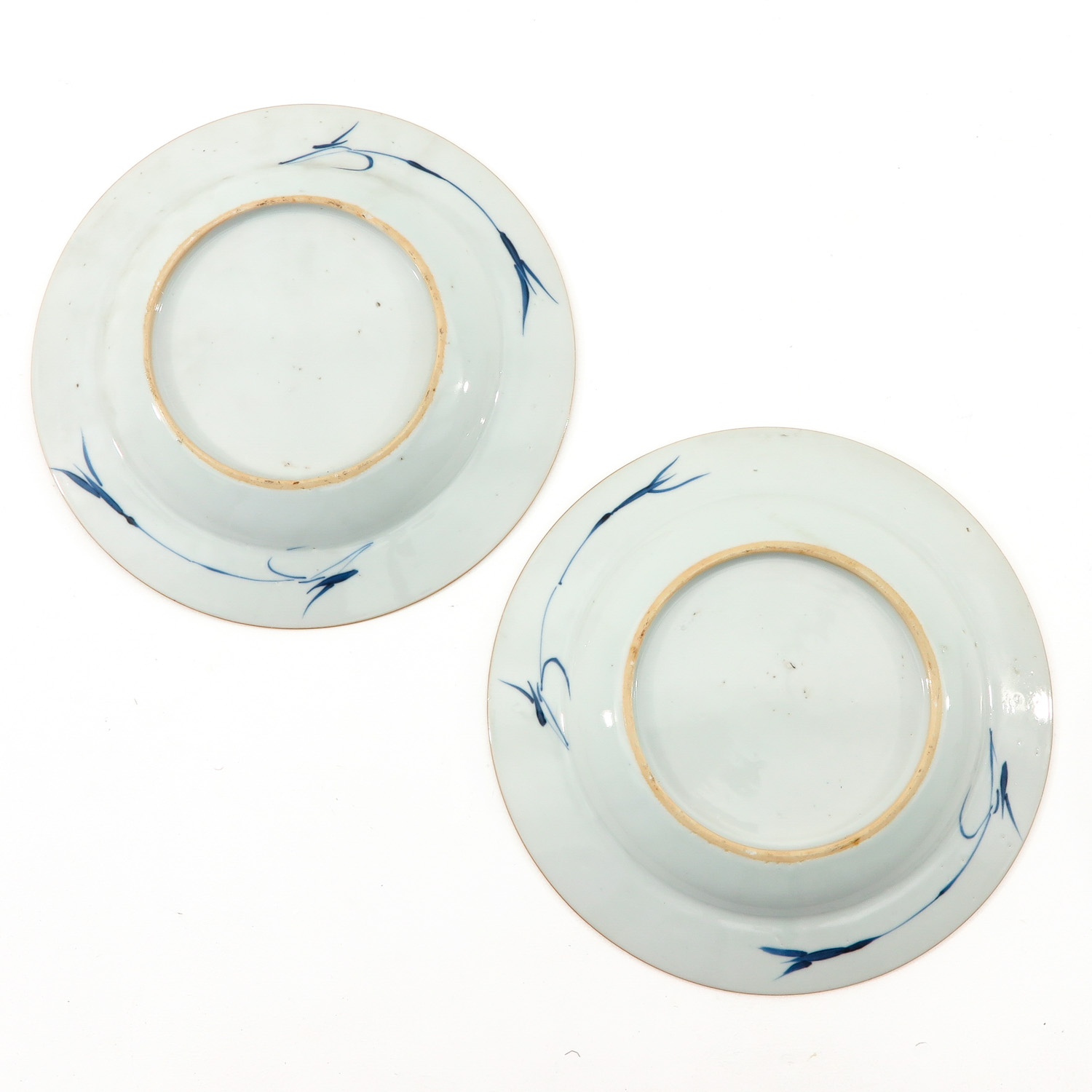 A Collection of 5 Blue and White Plates - Image 6 of 9