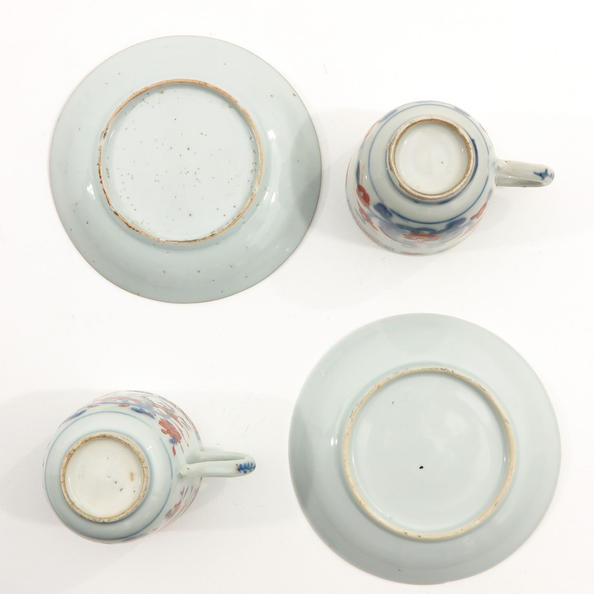 A Pair of Imari Cups and Saucers - Bild 6 aus 8