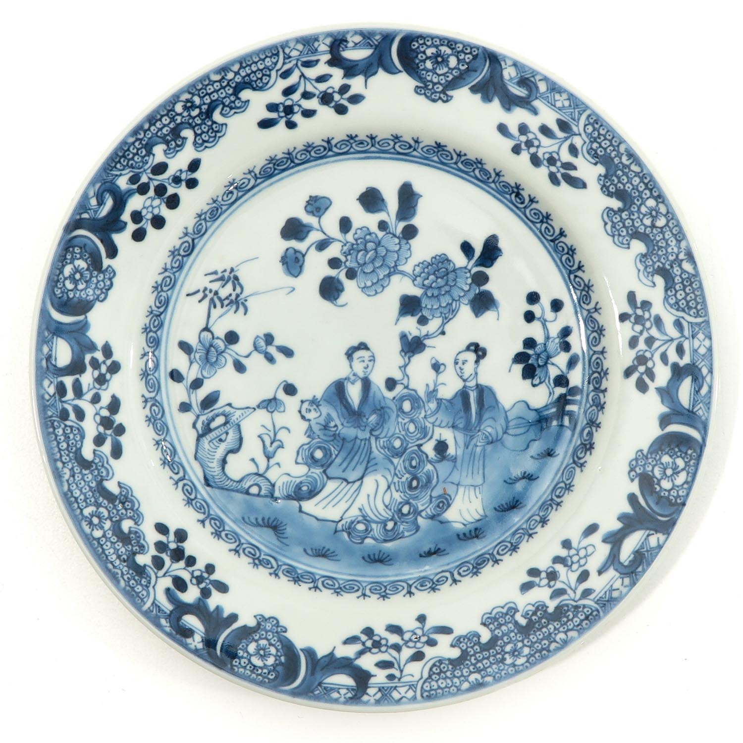 A Pair of Blue and White Plates - Image 3 of 9