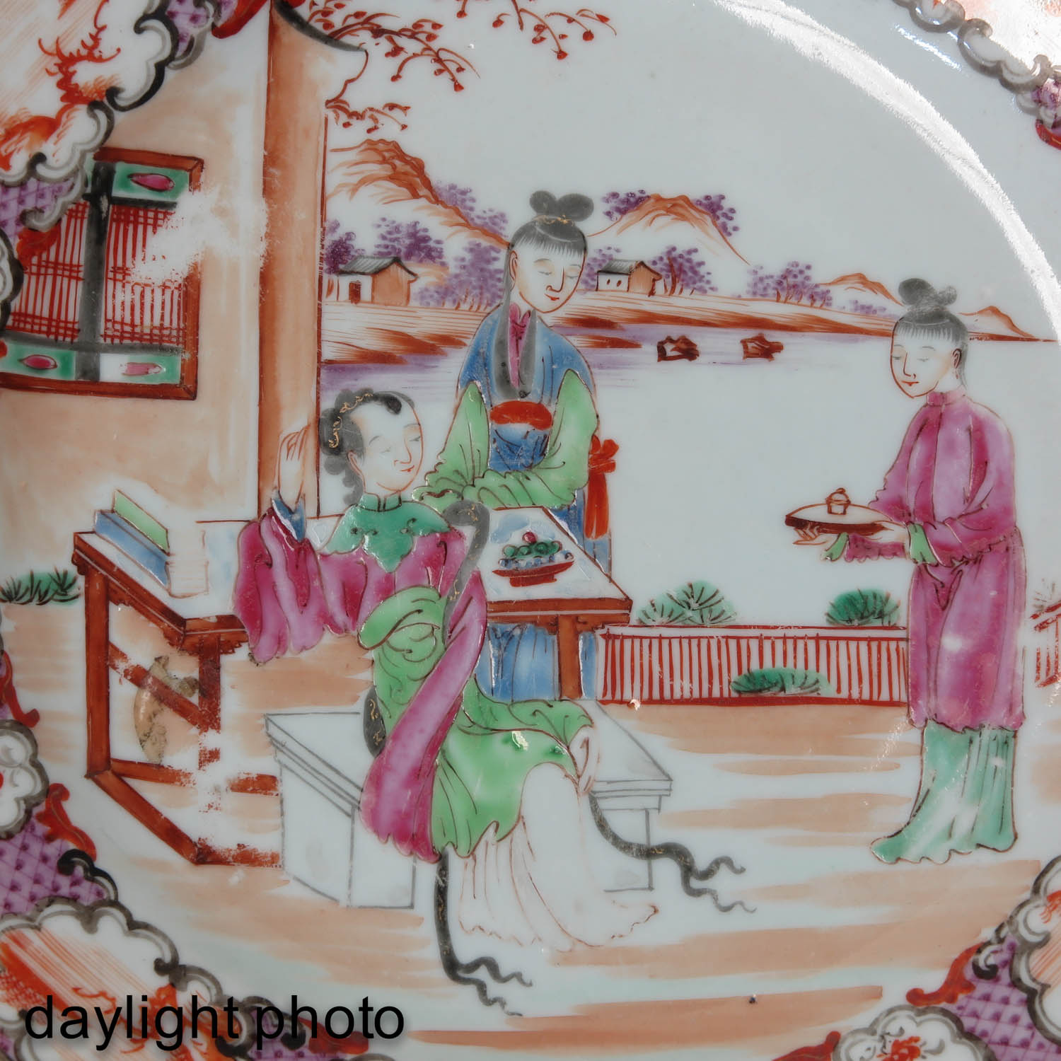 A Lot of 2 Mandarin Decor Plates - Image 9 of 10