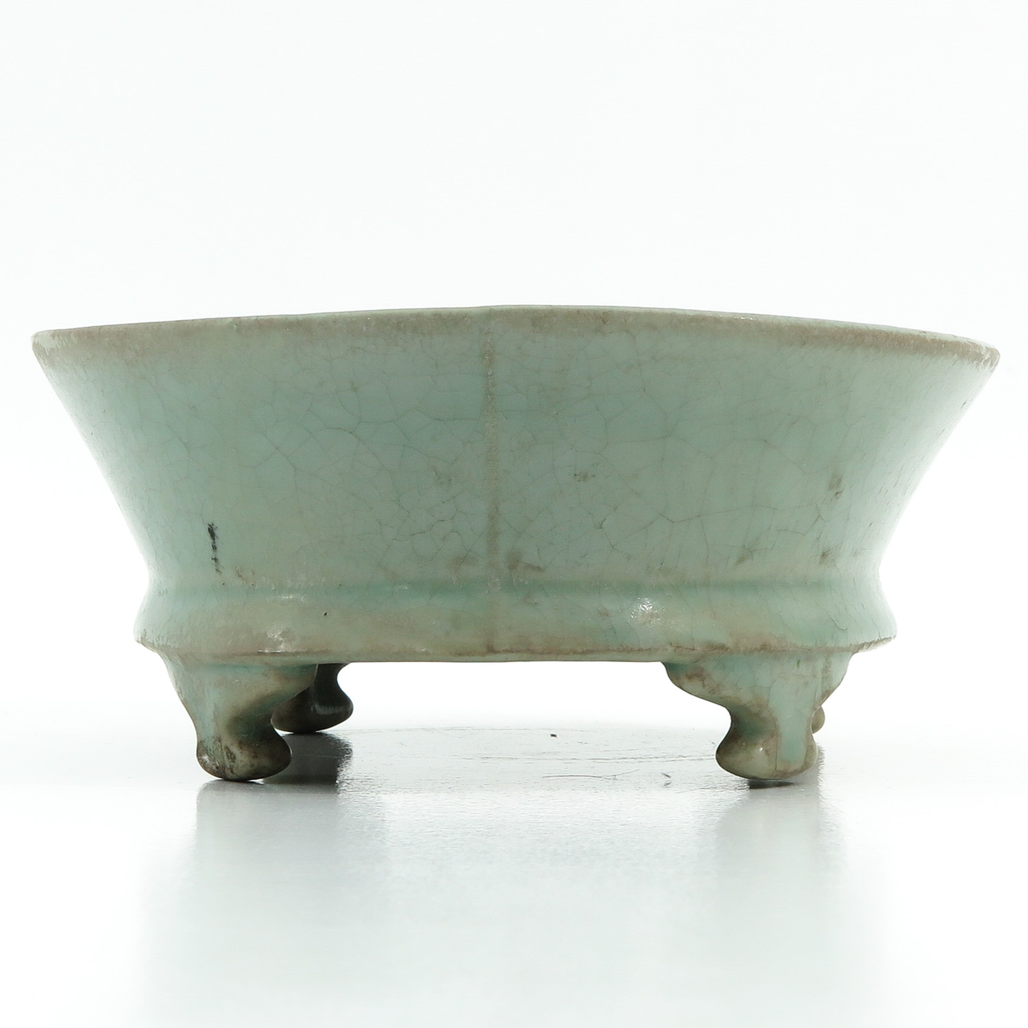 A Celadon Planter - Image 4 of 9