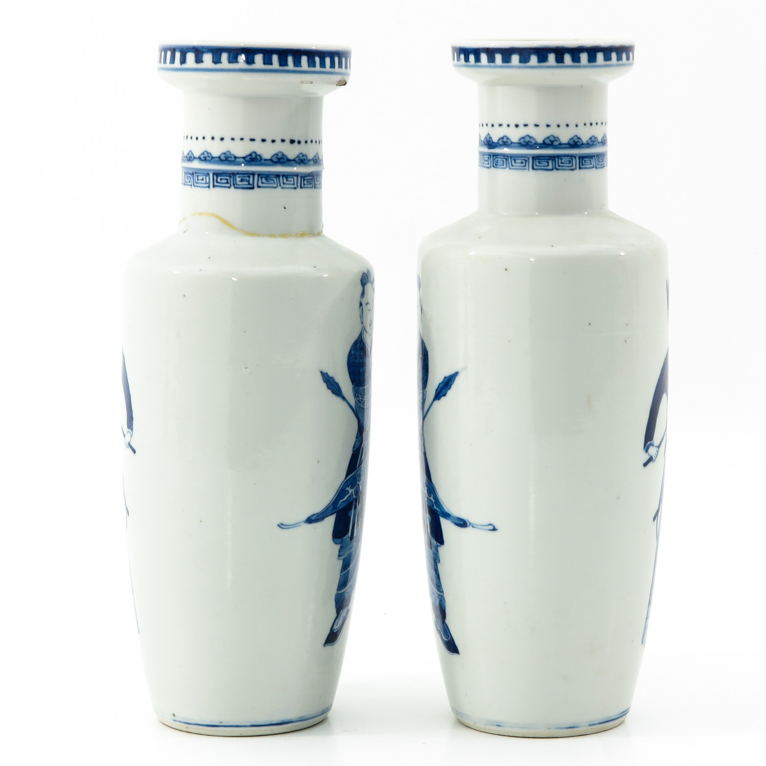 A Pair of Blue and White Vases - Image 2 of 10