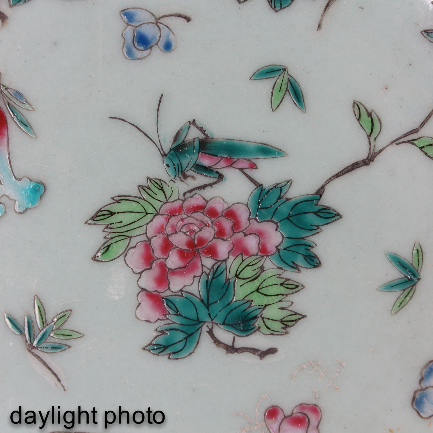 A Series of 3 Cantonese Plates - Image 10 of 10