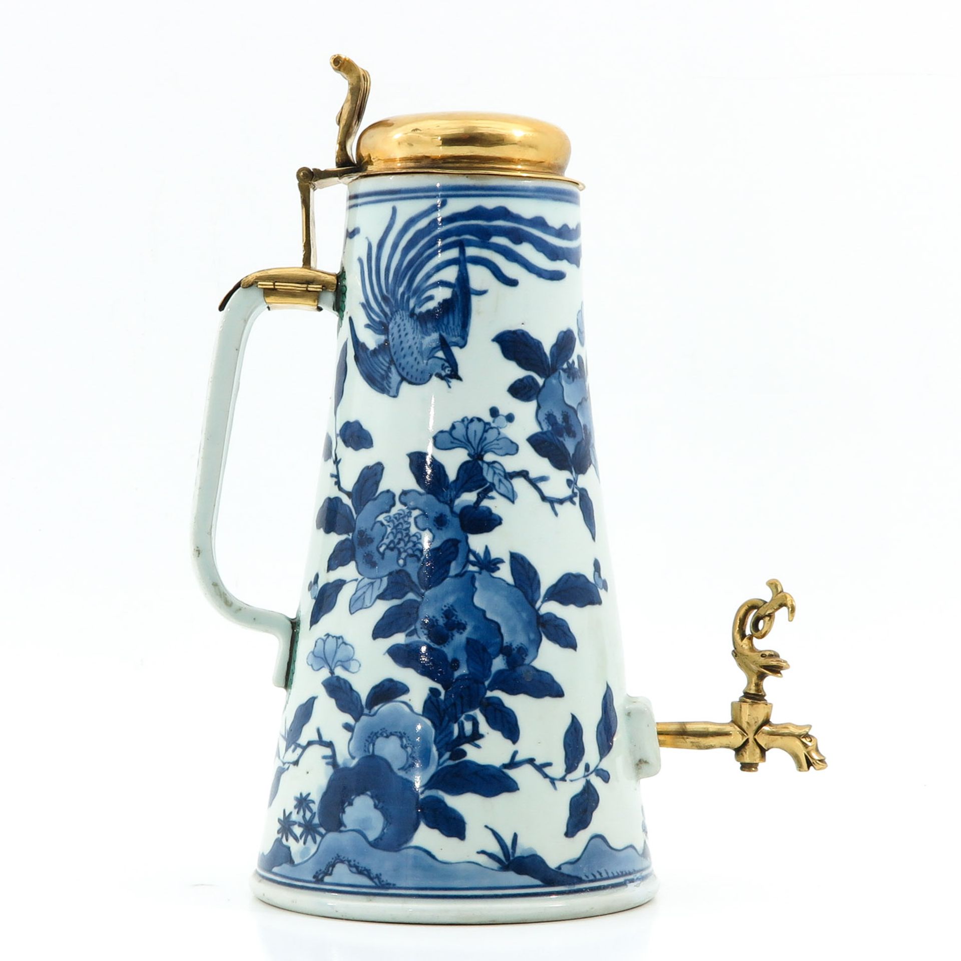 A Blue and White Decanter - Image 3 of 10