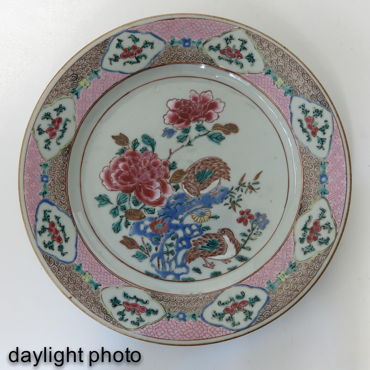 A Famille Rose Plate - Image 3 of 5