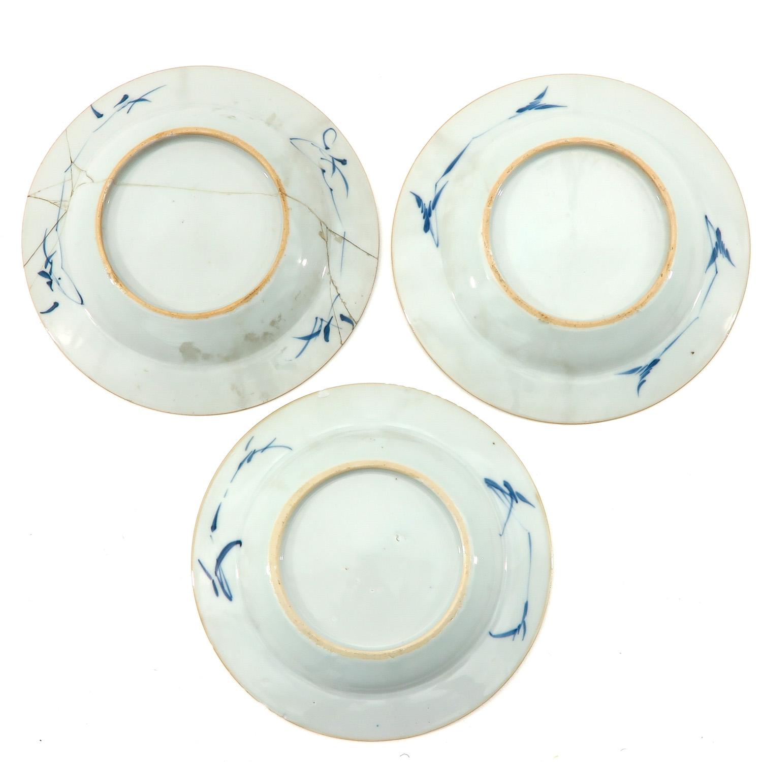 A Collection of 5 Blue and White Plates - Image 4 of 9