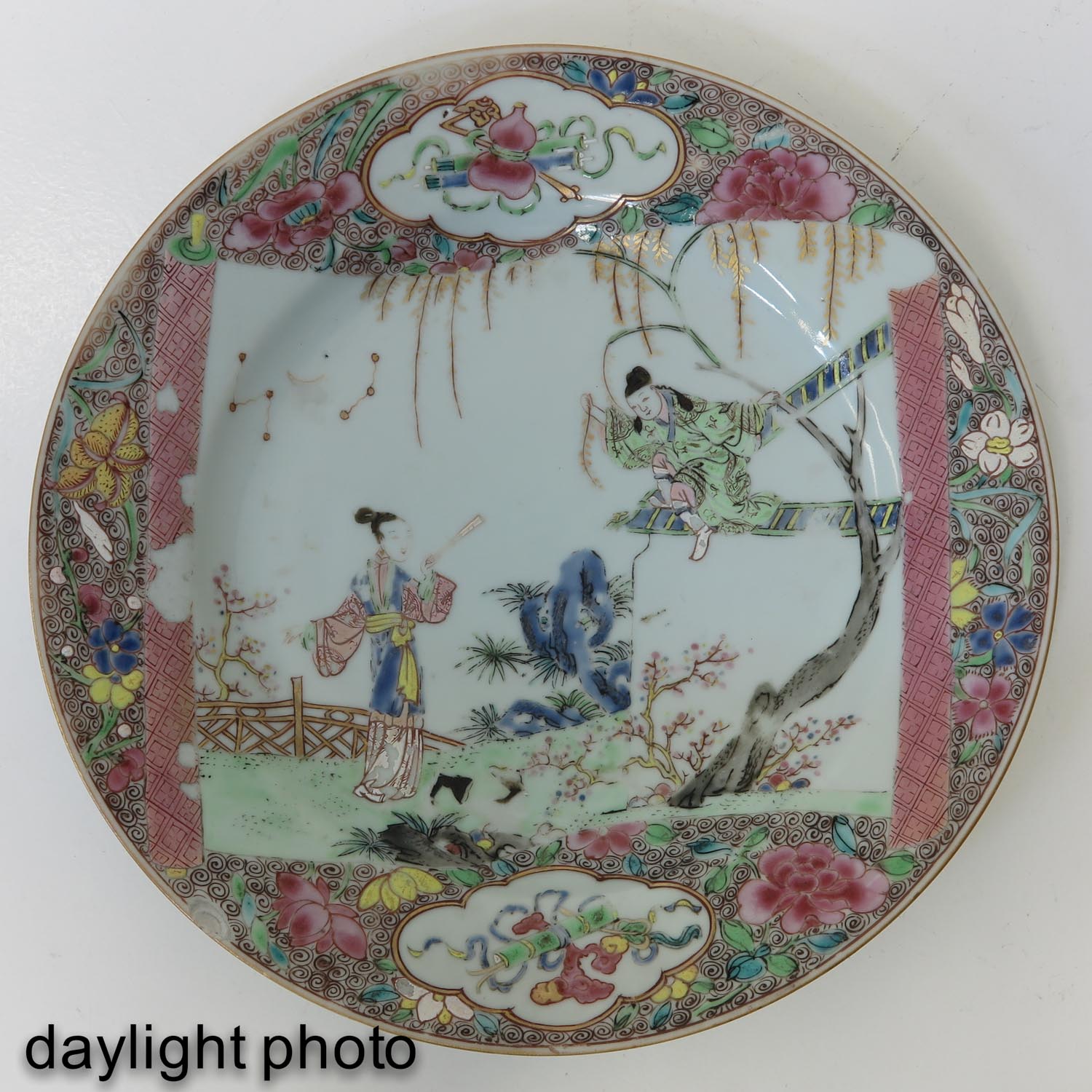 A Famille Rose Plate - Image 3 of 5