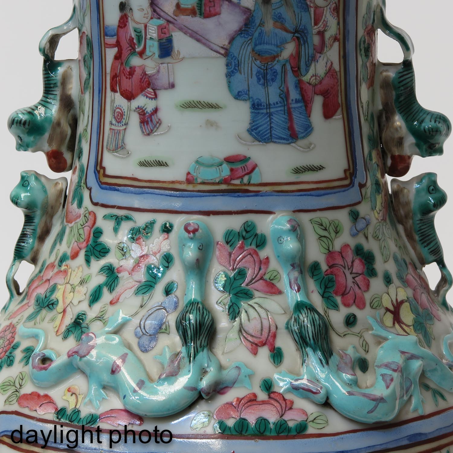 A Famille Rose Cantonese Vase - Image 9 of 10