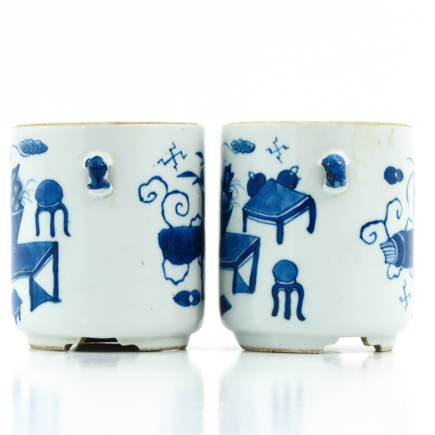 A Pair of Blue and White Jars - Image 2 of 9