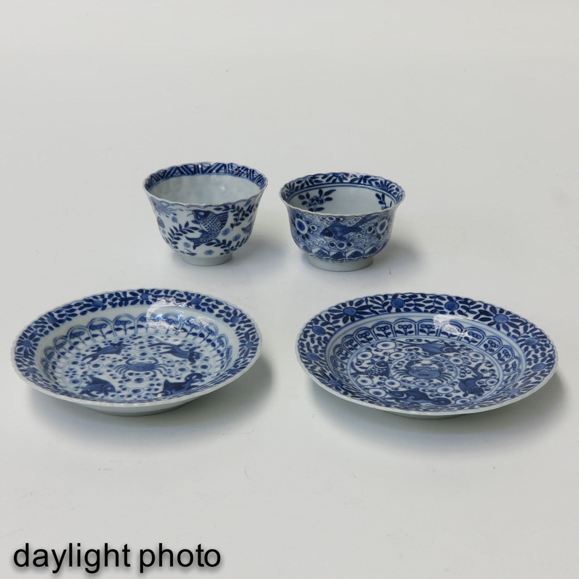 A Series of 12 Cups and Saucers - Bild 9 aus 10