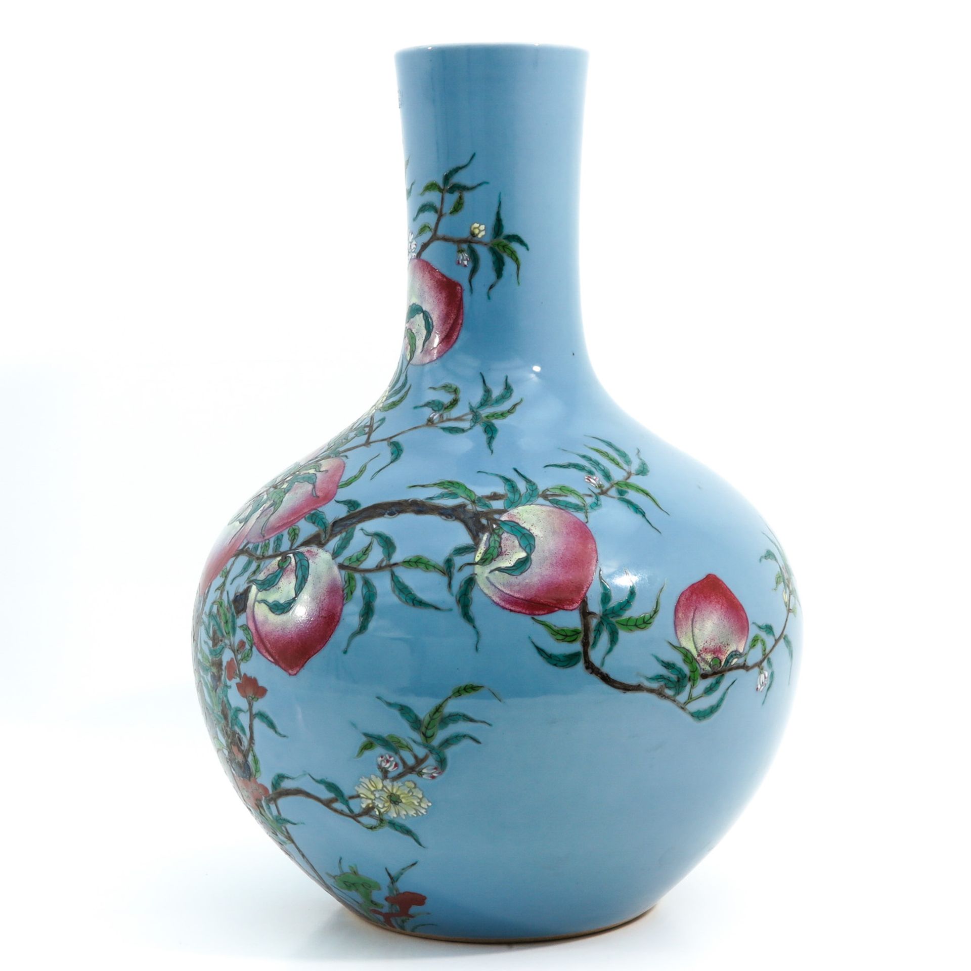 A Peach Decor Bottle Vase - Image 2 of 10