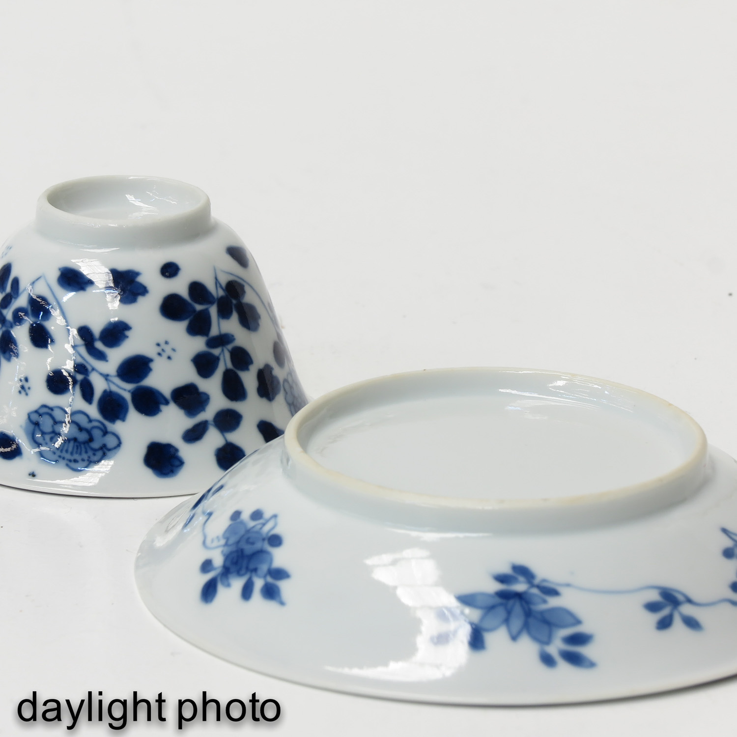 A Lot of 2 Cups and Saucers - Image 8 of 9