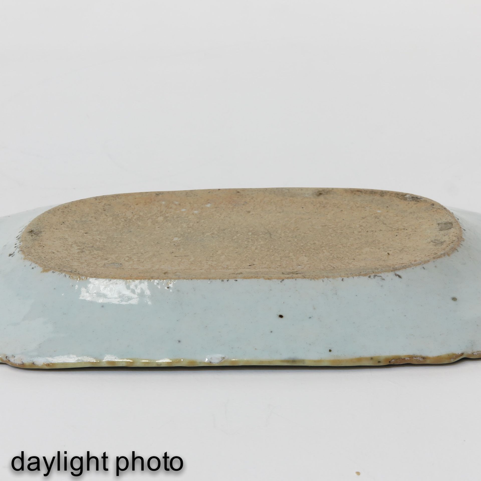 A Polychrome Dish - Image 4 of 5