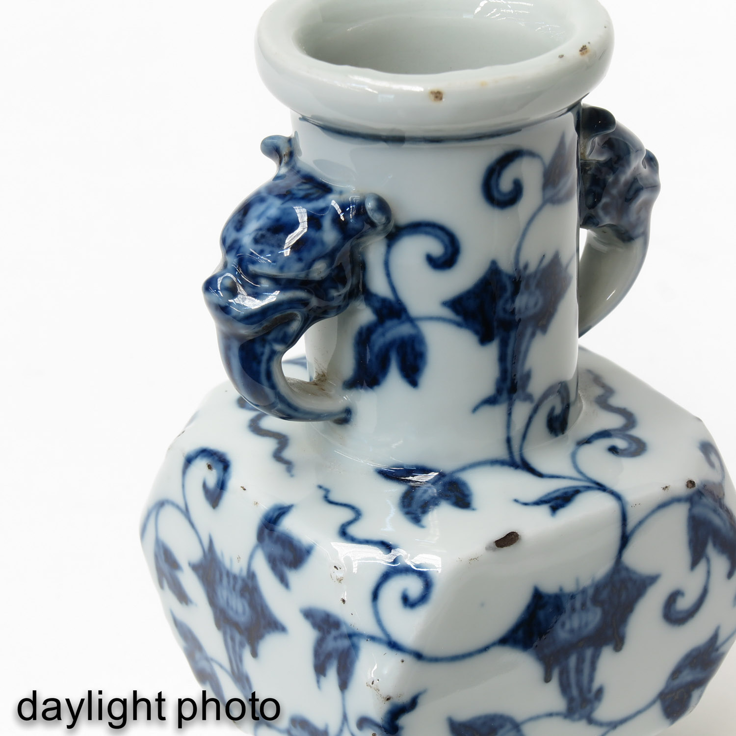 A Blue and White Vase - Image 10 of 10