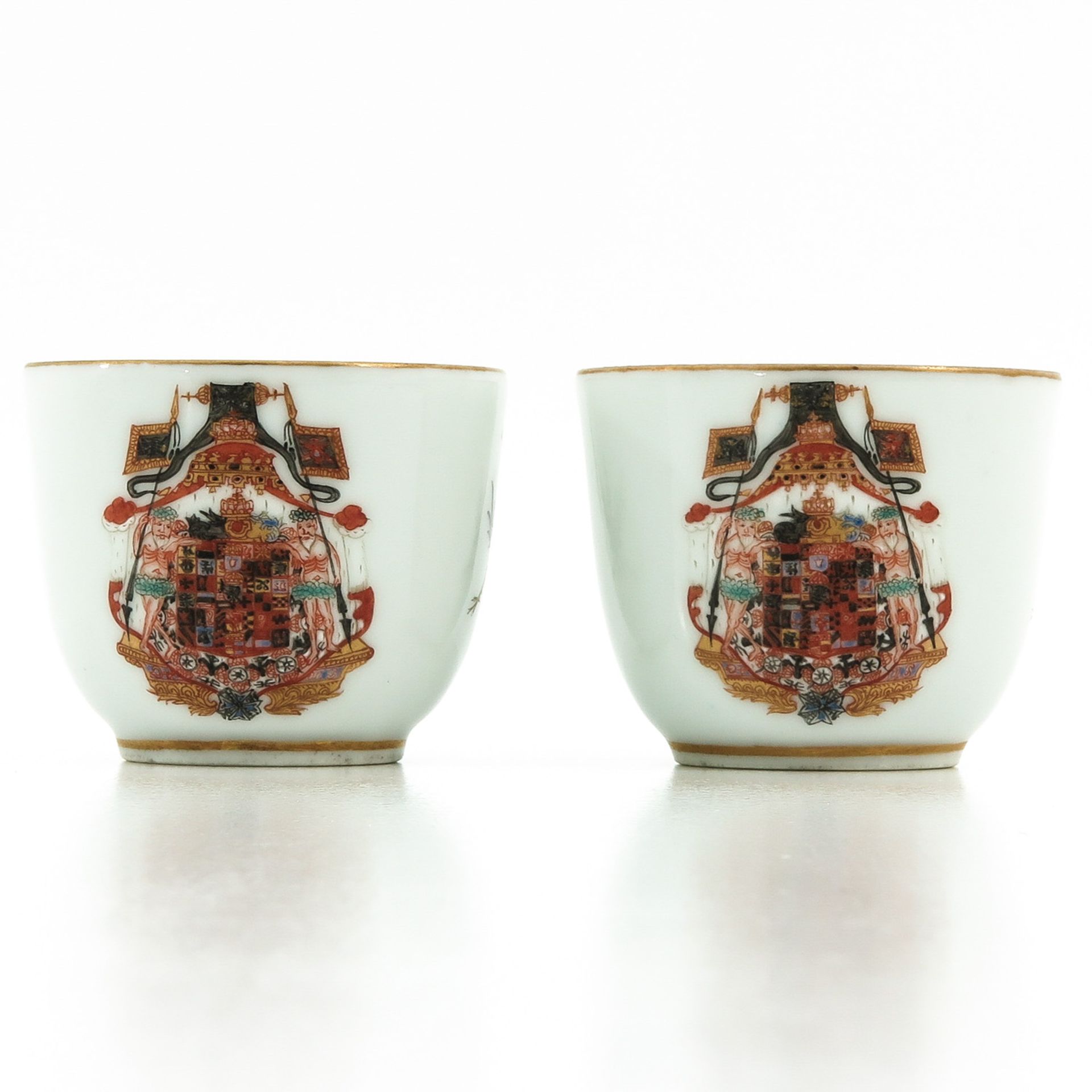 A Pair of Polychrome Decor Cups - Bild 4 aus 9