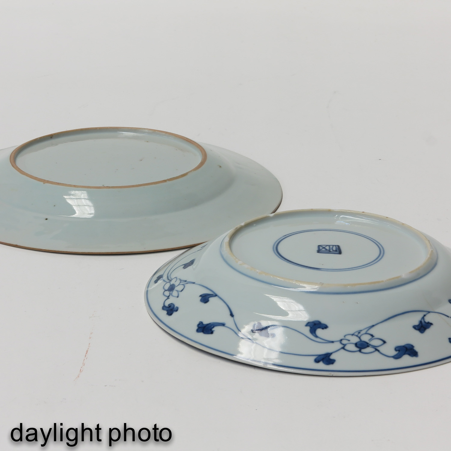 A Collection of 22 Plates - Image 10 of 10