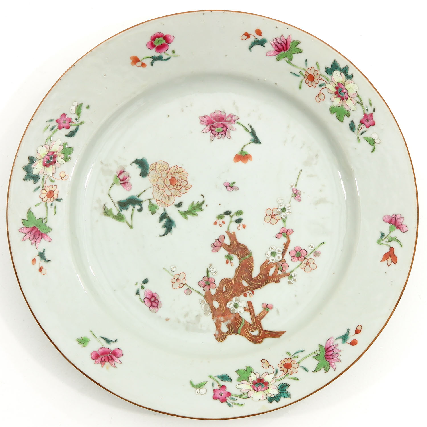 A Collection of 3 Famille Rose Plates - Image 7 of 10