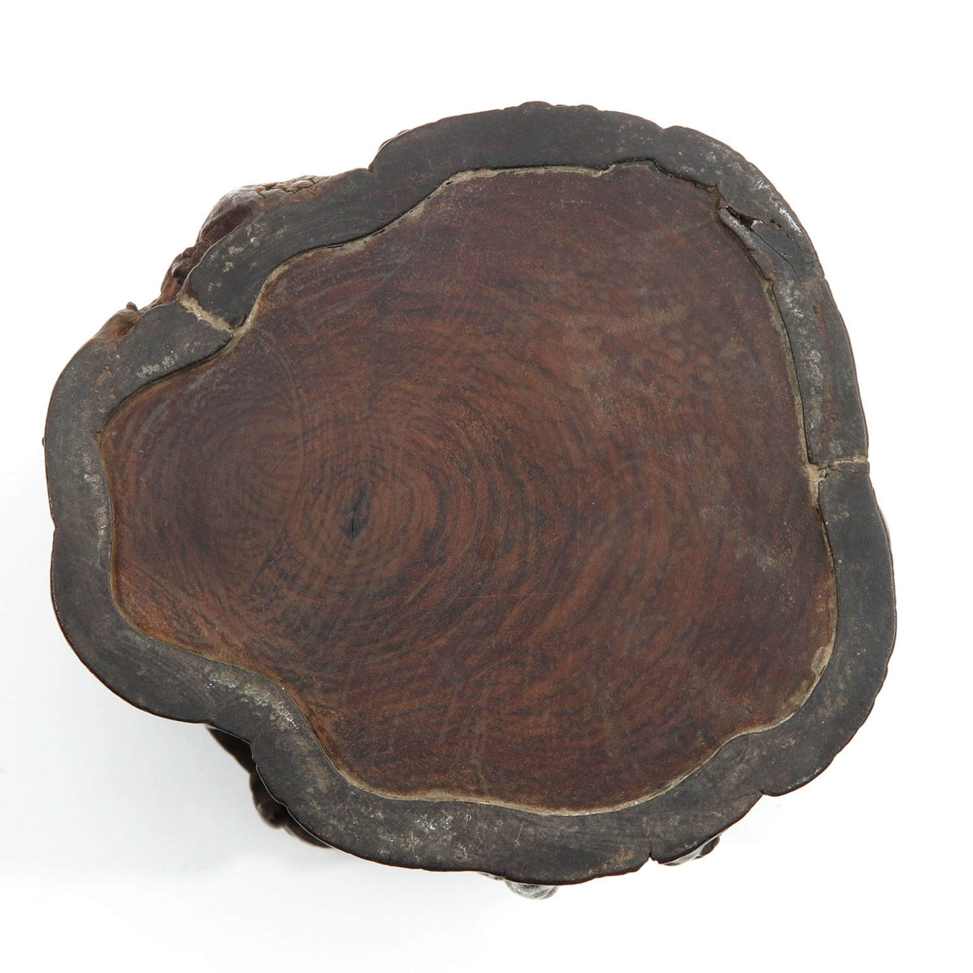 A Carved Wood Brush Pot - Bild 6 aus 9