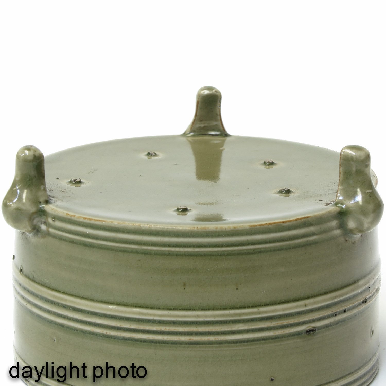 A Celadon Tripod Censer - Image 8 of 9