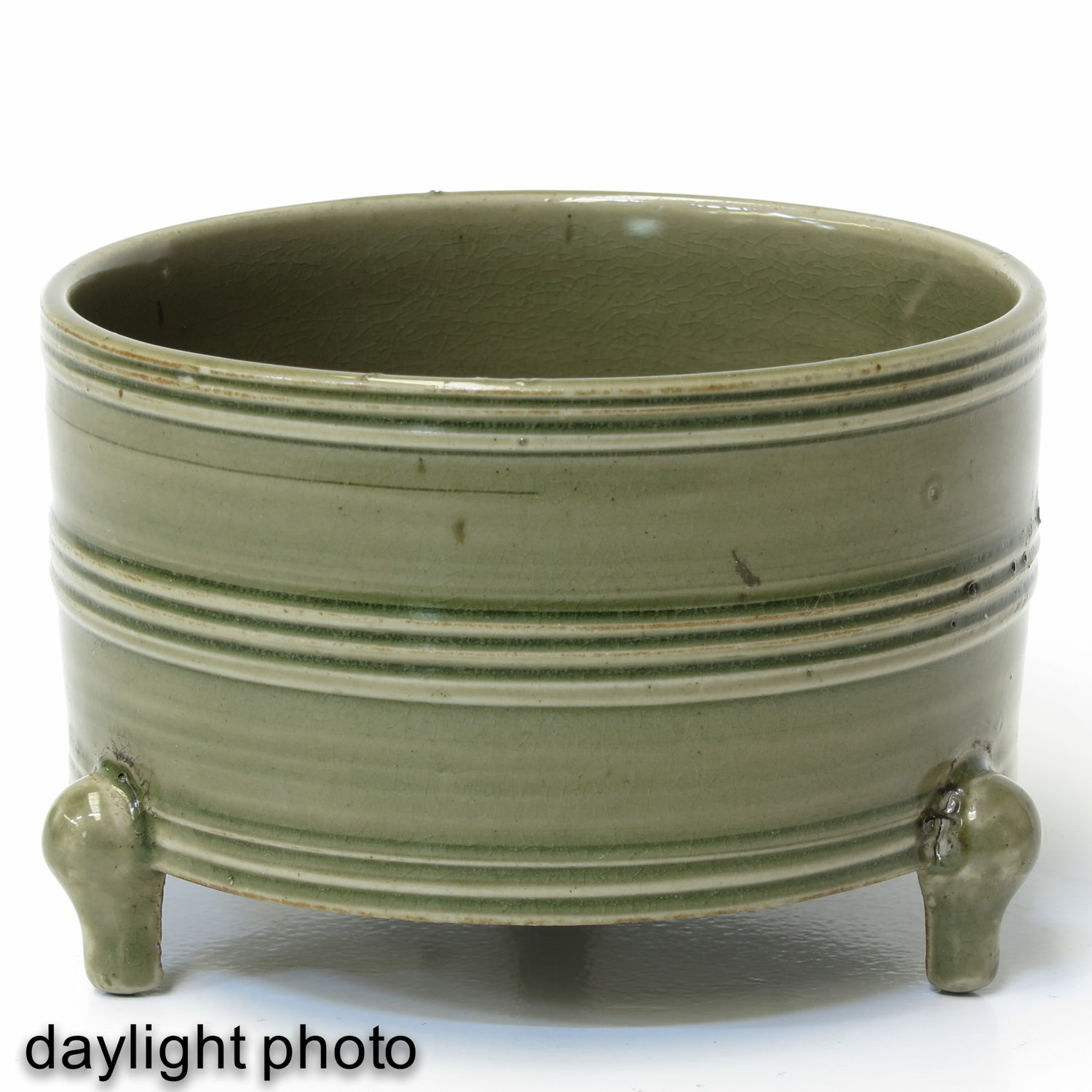 A Celadon Tripod Censer - Image 7 of 9