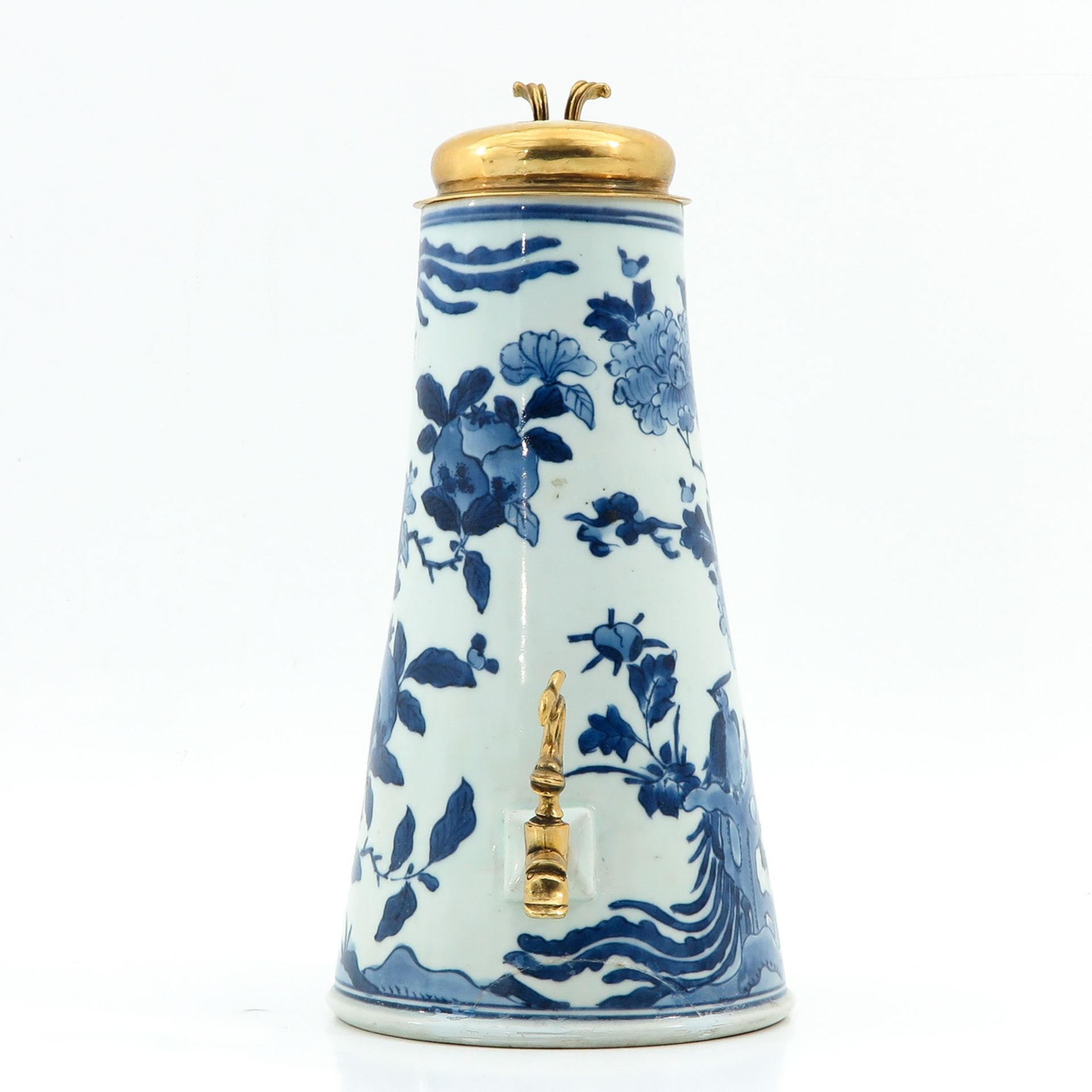 A Blue and White Decanter - Image 4 of 10