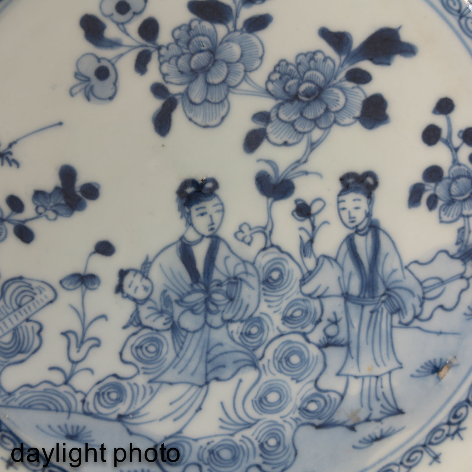 A Pair of Blue and White Plates - Image 9 of 9