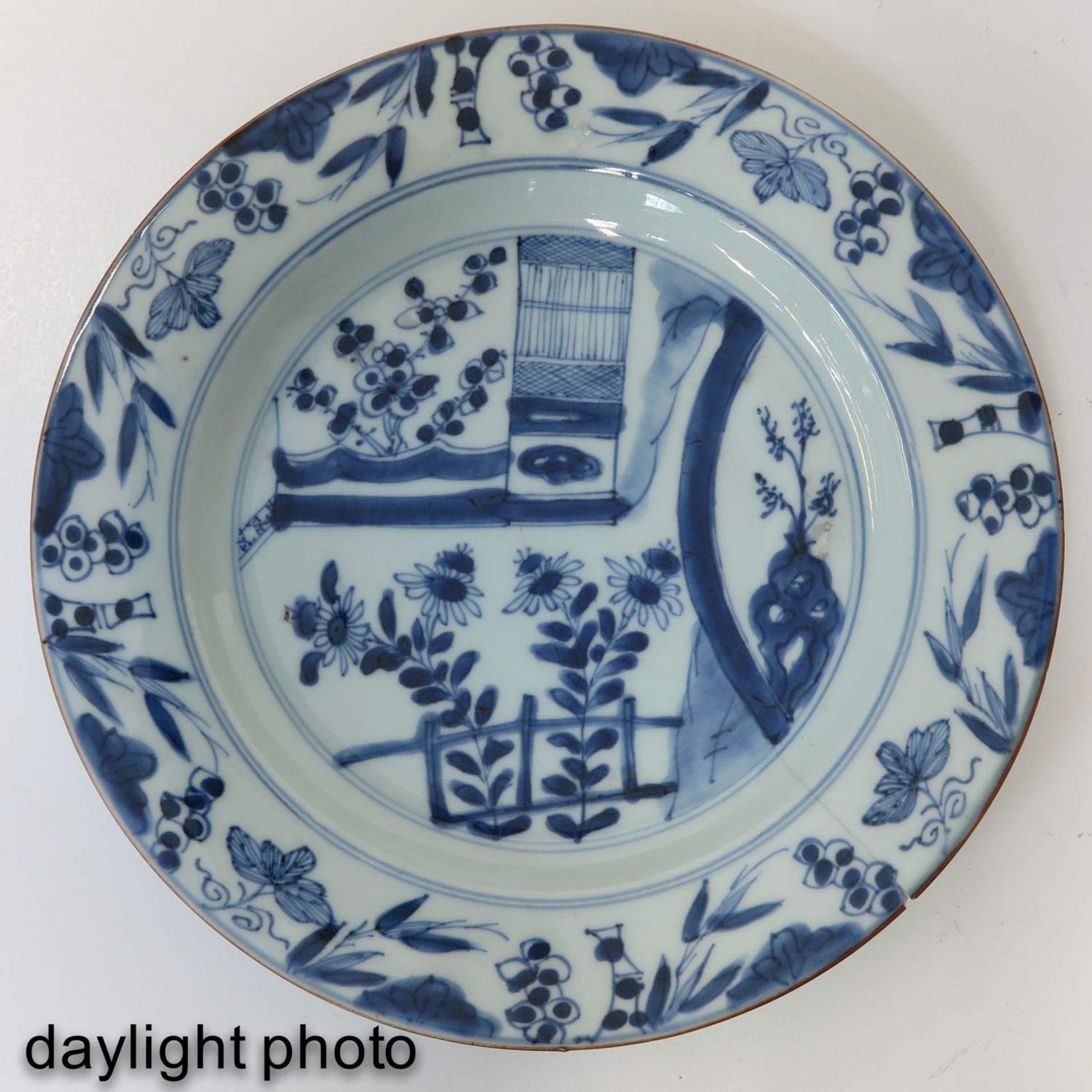 A Series of 6 Blue and White Plates - Bild 9 aus 10