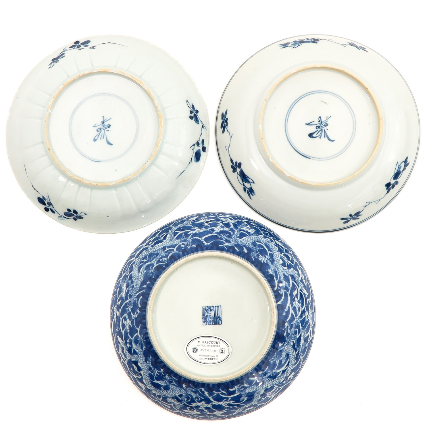 A Lot of 3 Blue and White Plates - Image 2 of 10