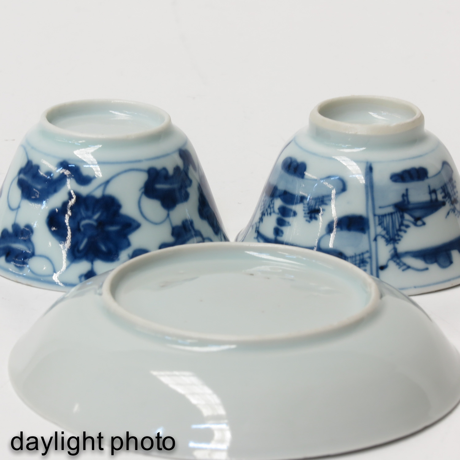 A Set of 5 Cups and Saucers - Image 9 of 9