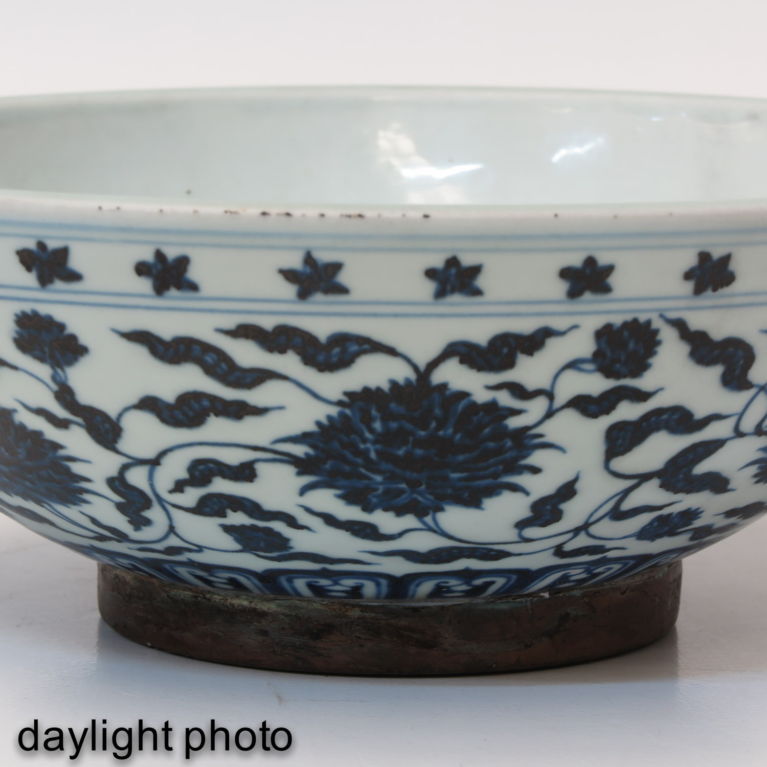 A Blue and White Bowl - Image 9 of 9