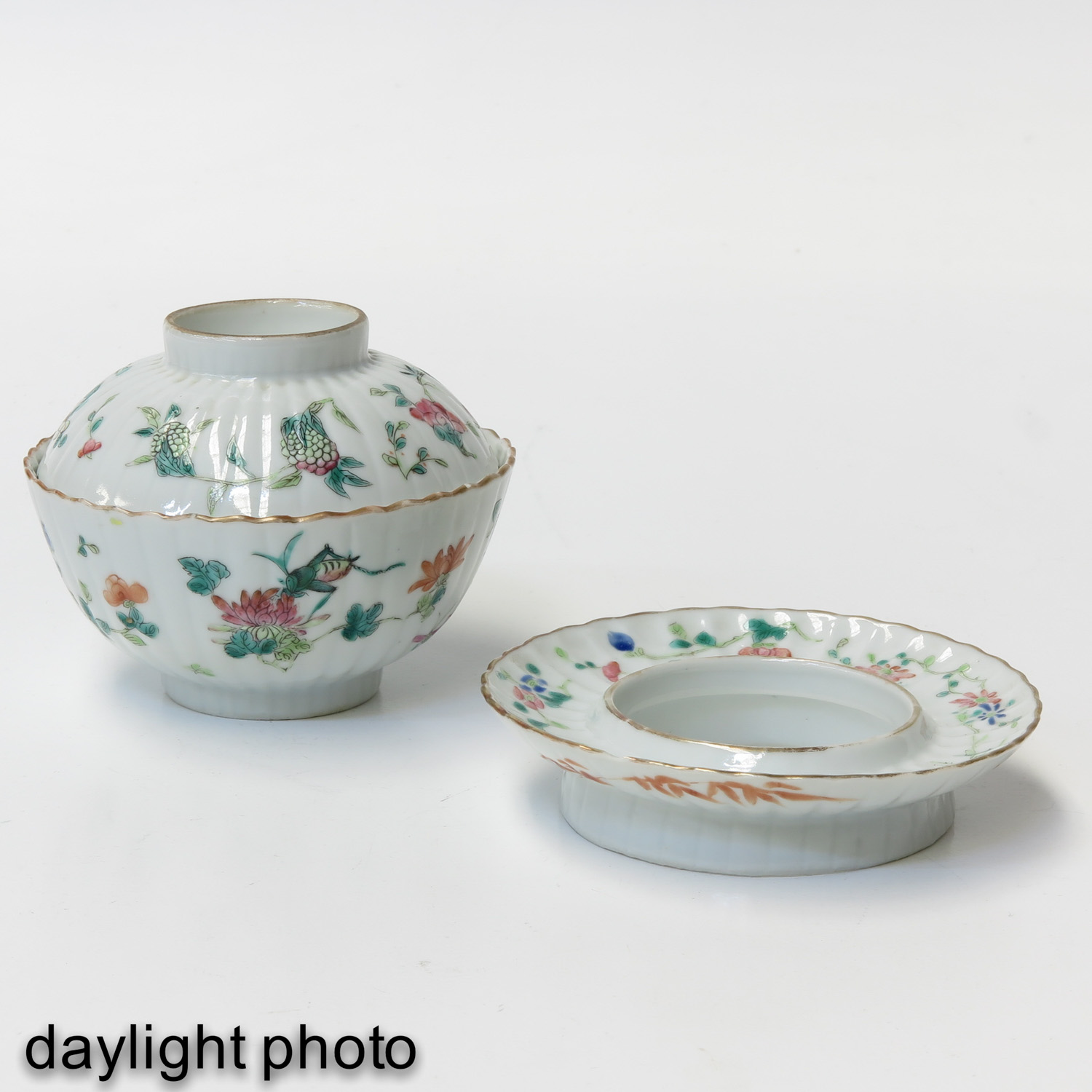 Famille Rose Bowls, Holders, and Covers - Image 7 of 9