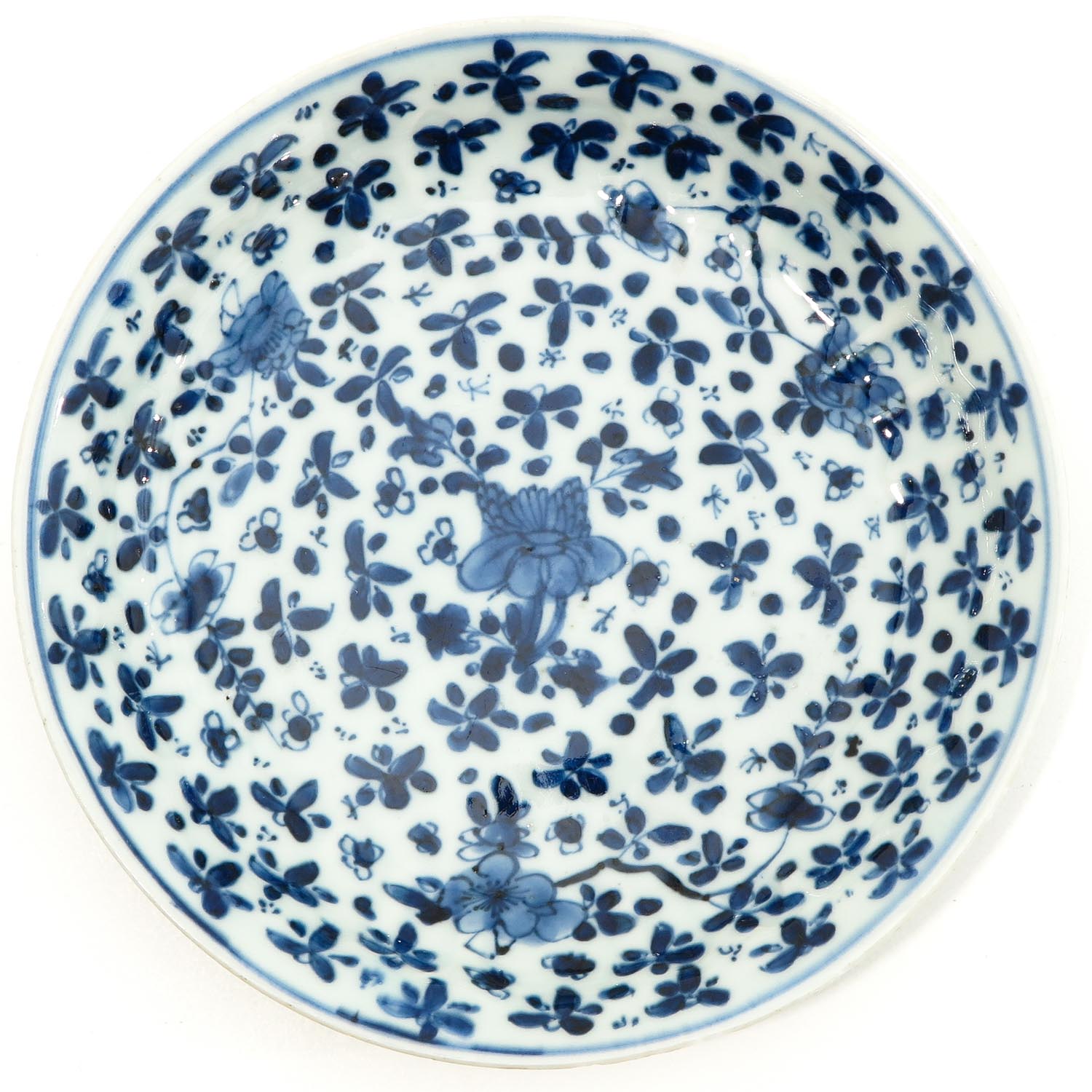 A Lot of 3 Blue and White Plates - Image 3 of 10