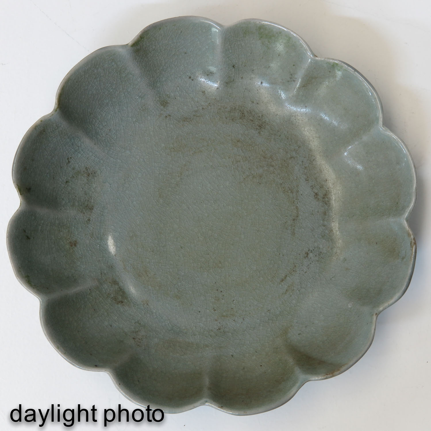 A Celadon Scalloped Dish - Image 3 of 5