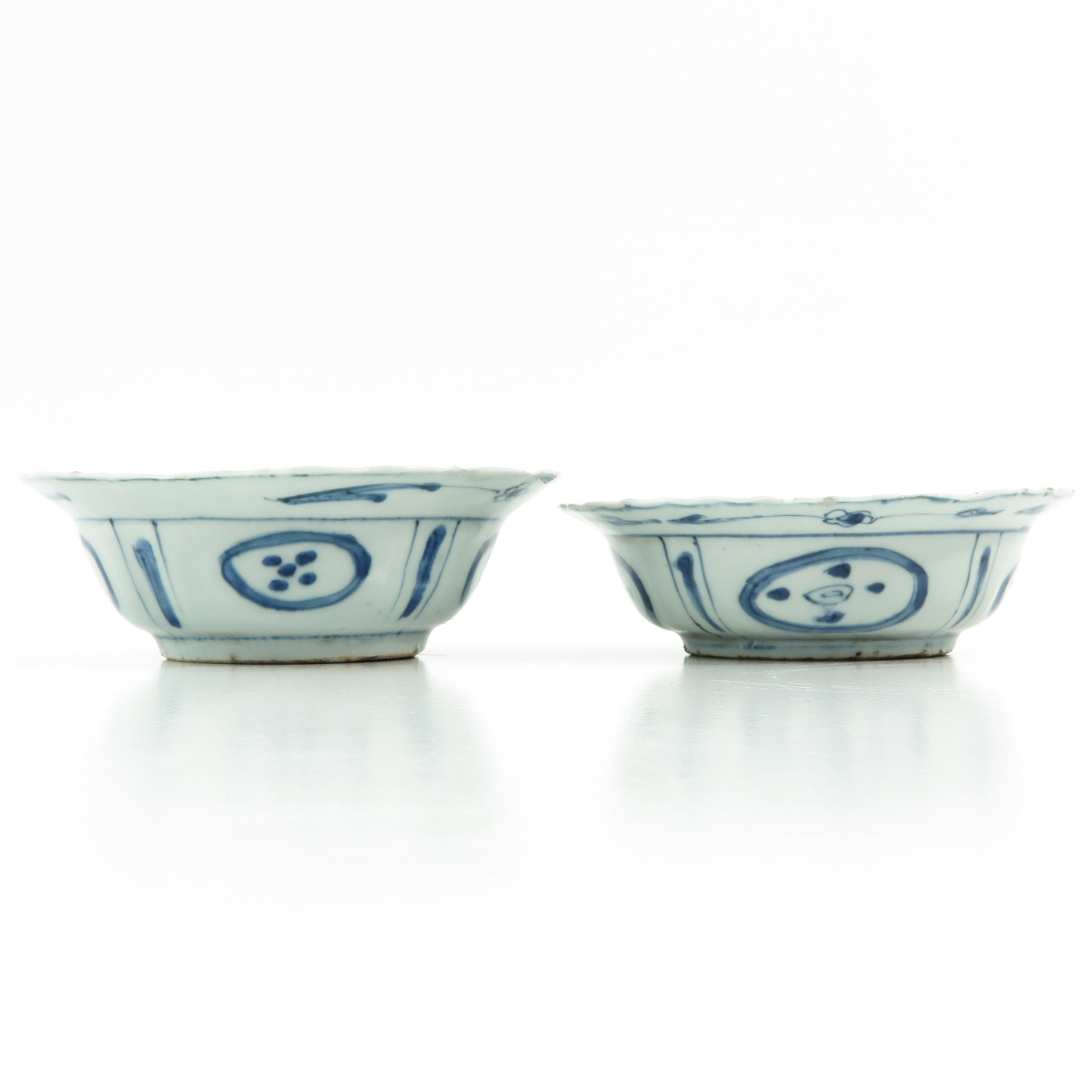 A Pair of Blue and White Bowls - Image 4 of 10