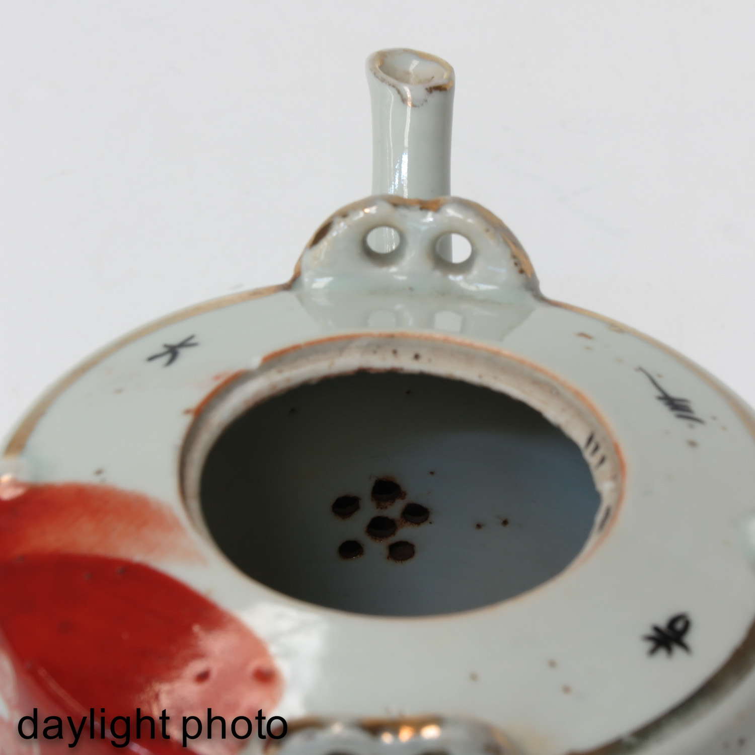 A Polychrome Decor Teapot - Image 9 of 9