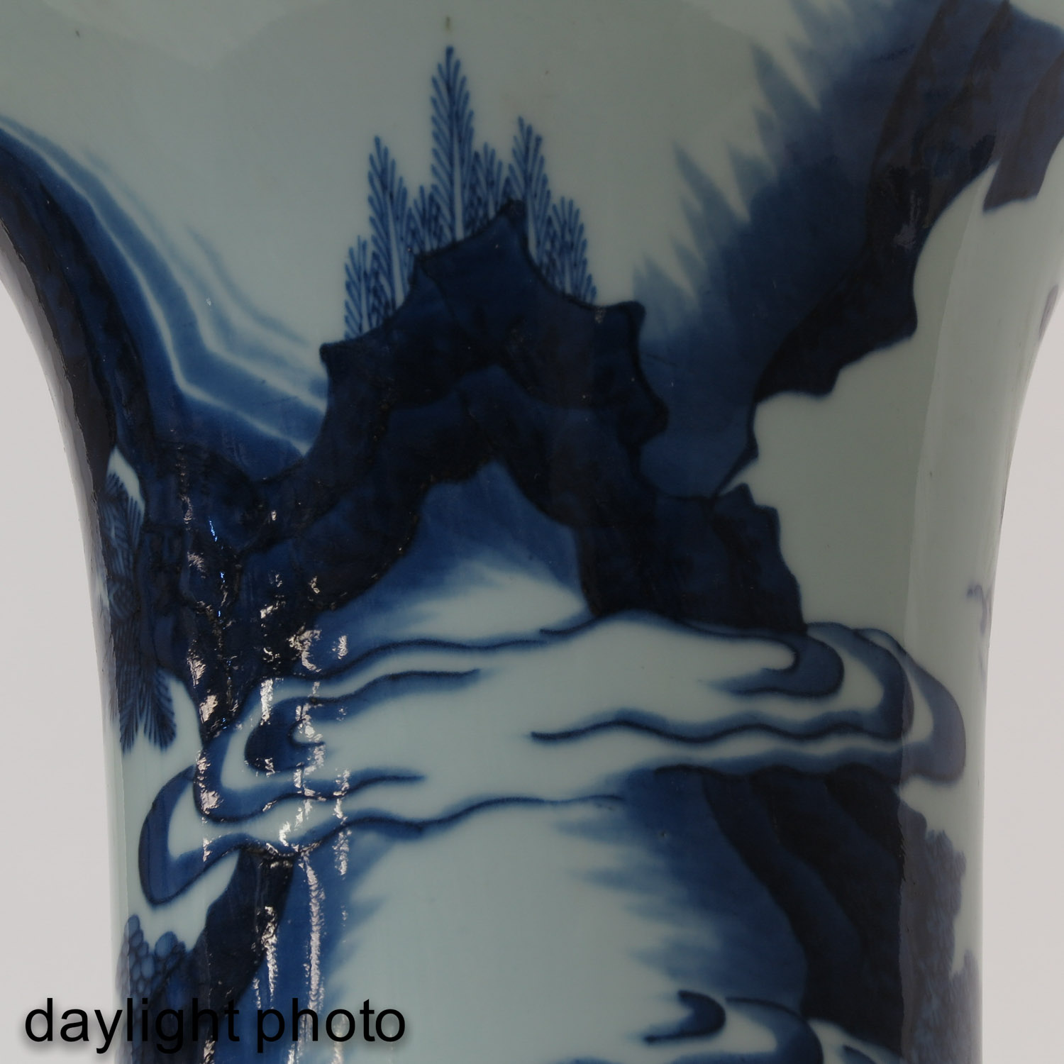 A Blue and White Vase - Image 10 of 10