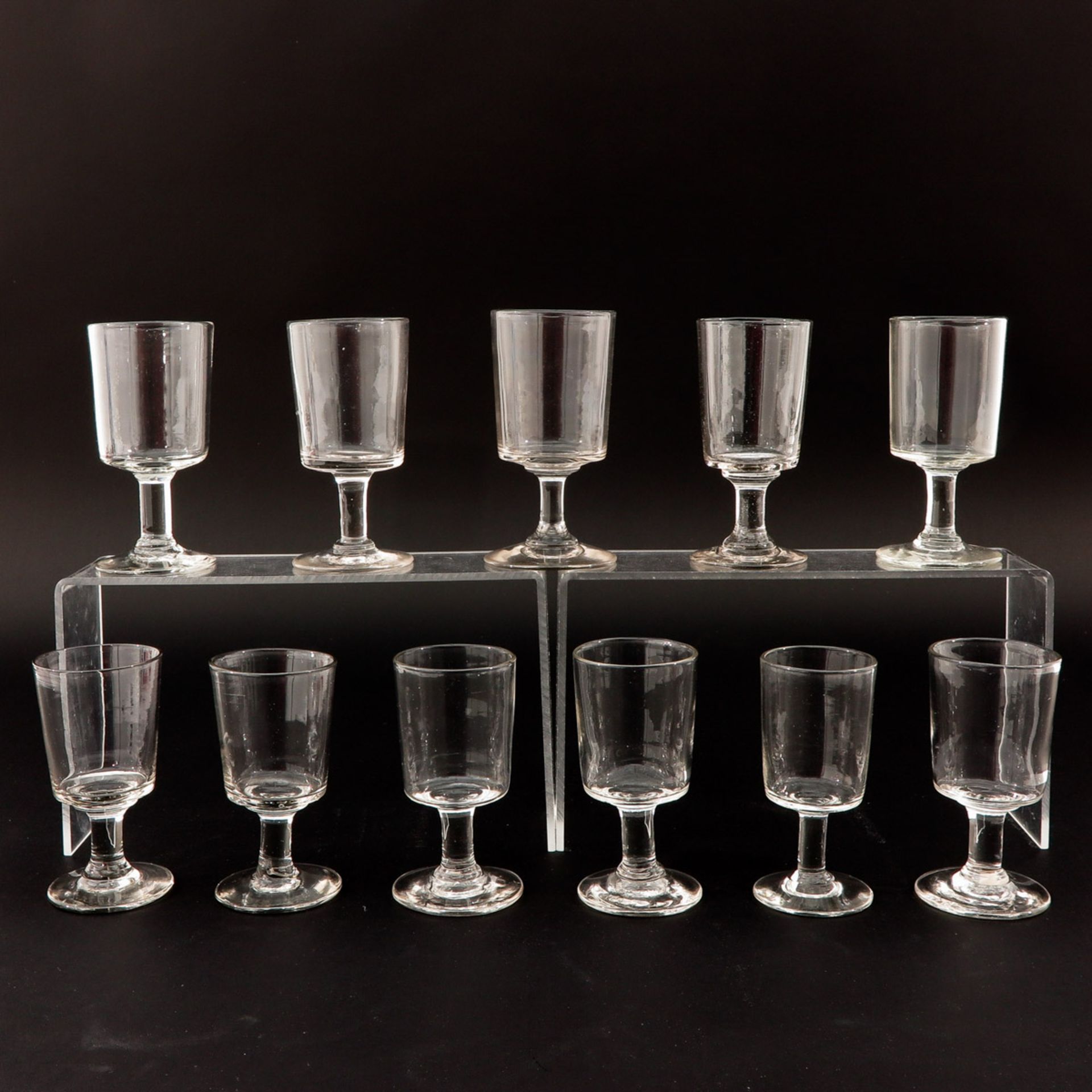 A Collection of 12 19th Century Wine Glasses - Bild 4 aus 6