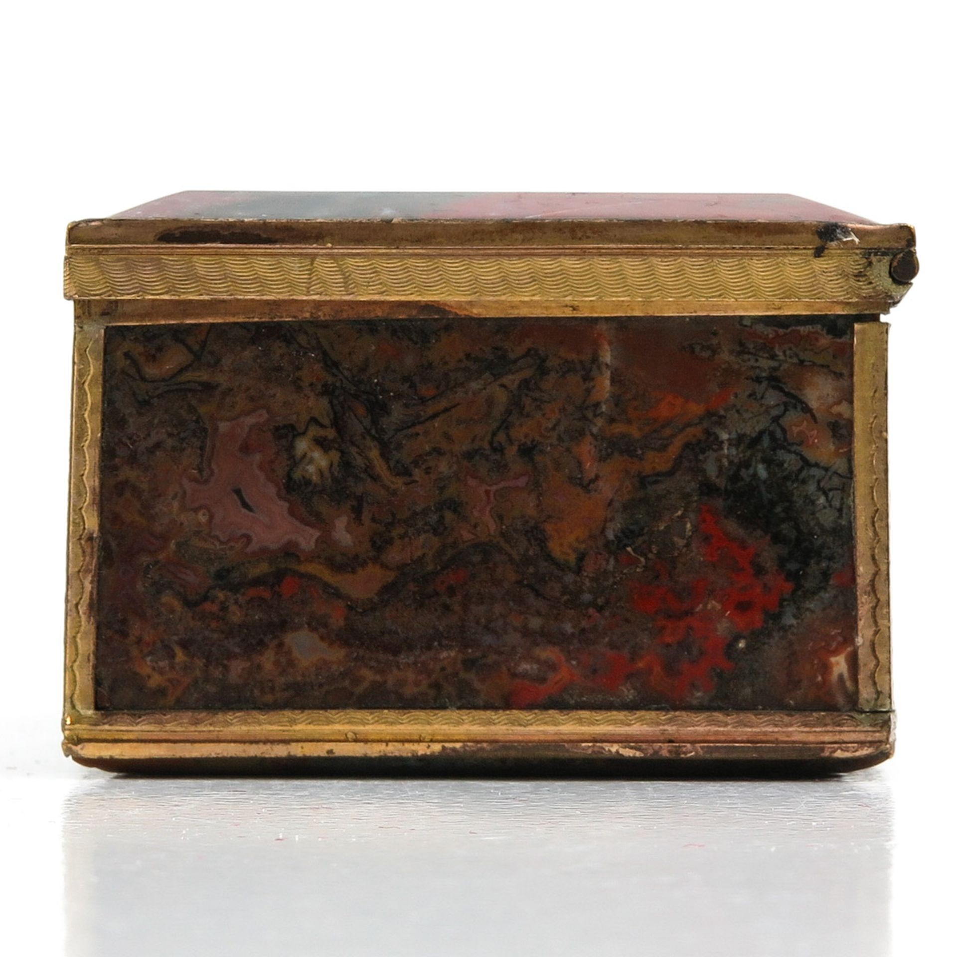 A 19th Century Snuff Box - Image 2 of 9