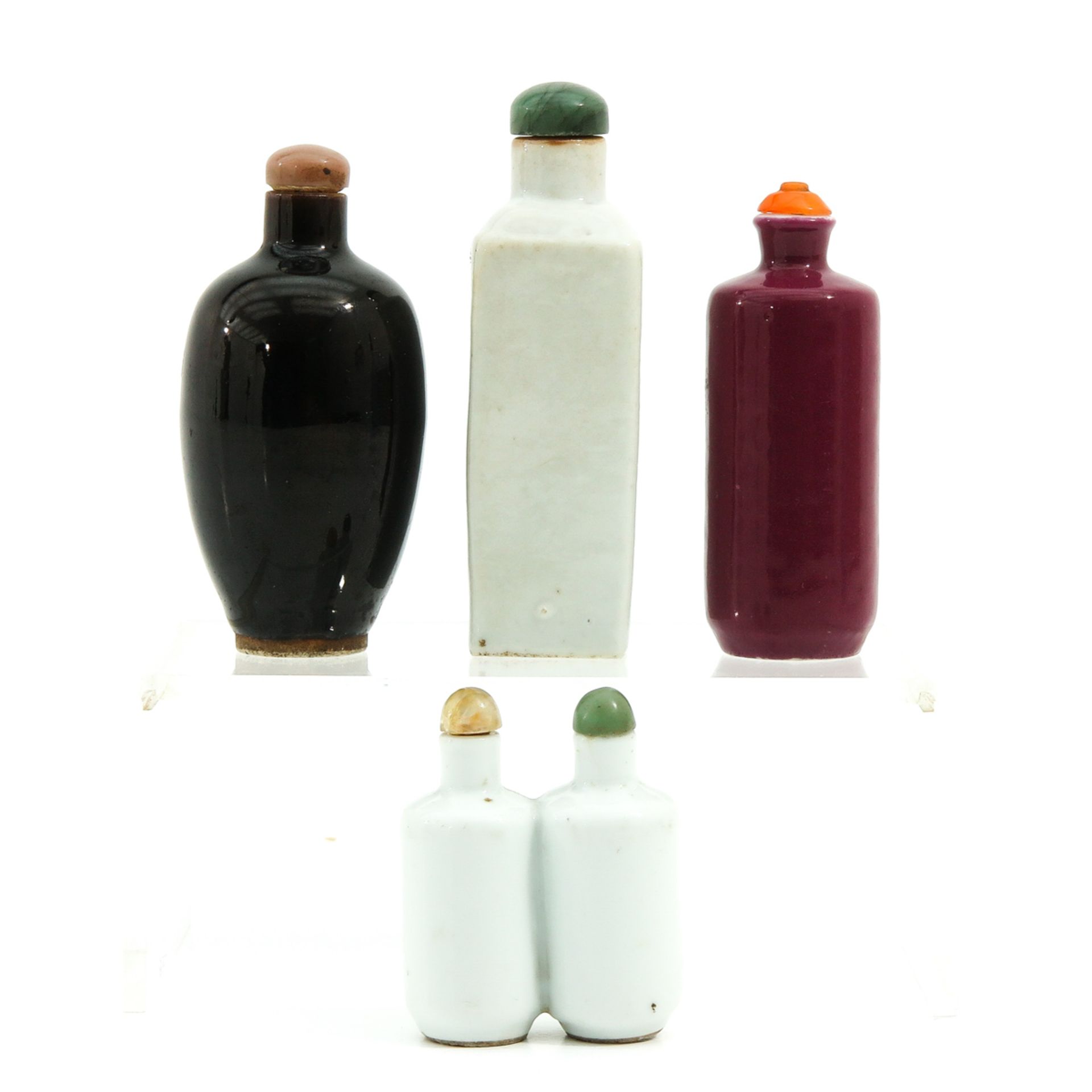 A Collection of 4 Snuff Bottles - Bild 3 aus 10