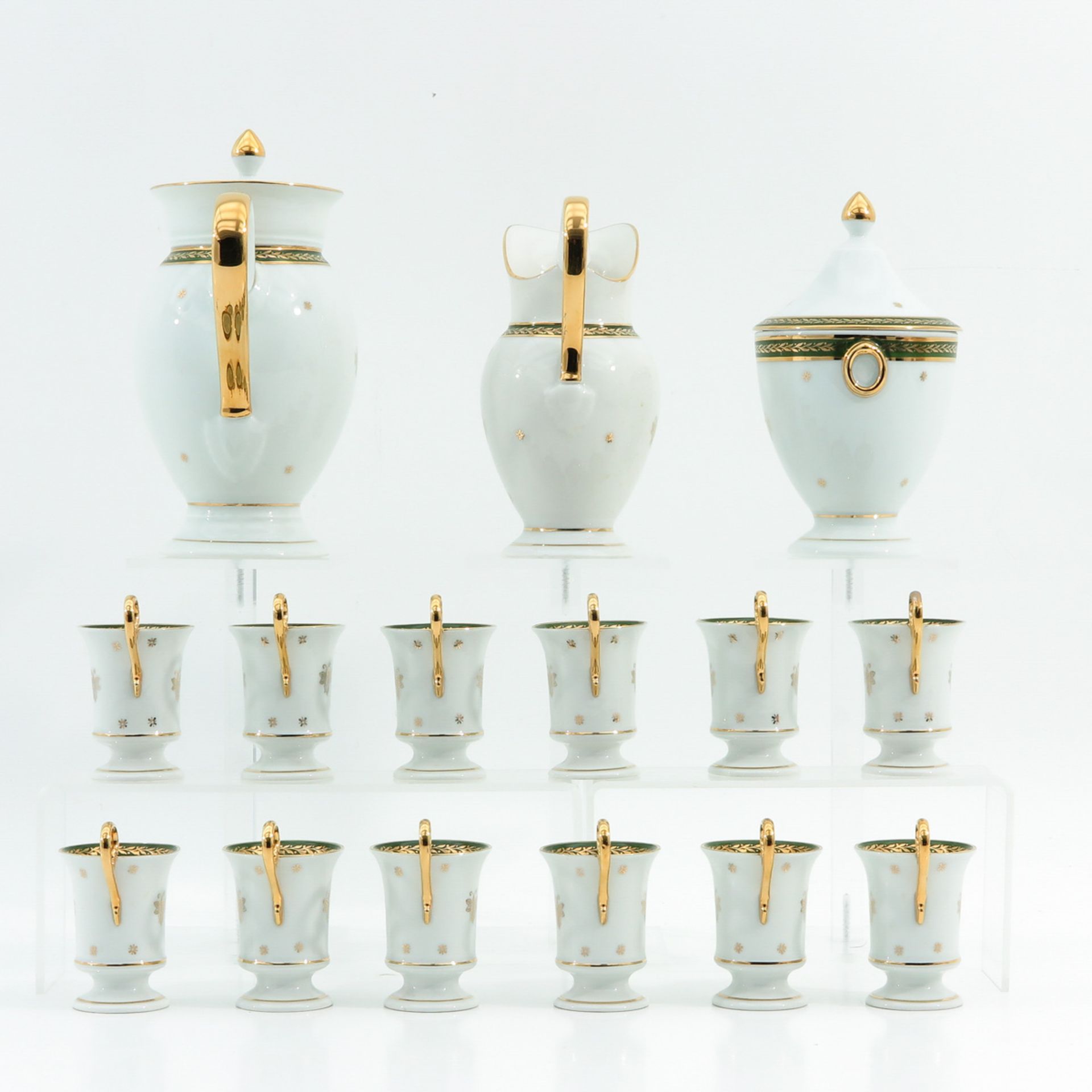 A 27 Piece French Limoges Service - Bild 2 aus 10